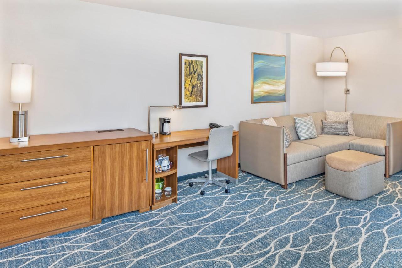 Hyatt Place Waikiki Hotel Honolulu