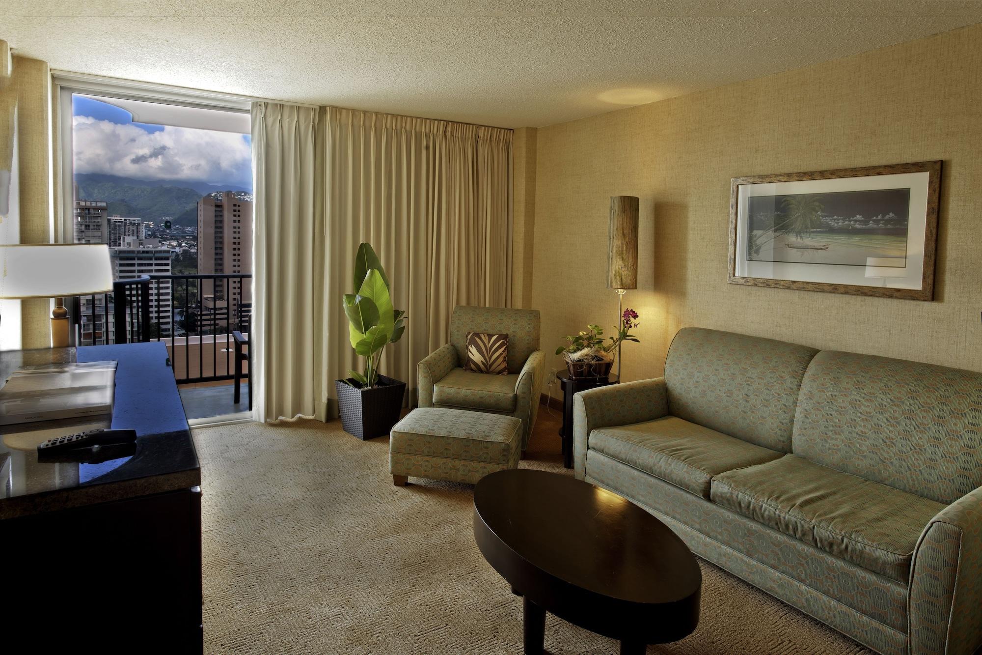 Waikiki Hotel 3*