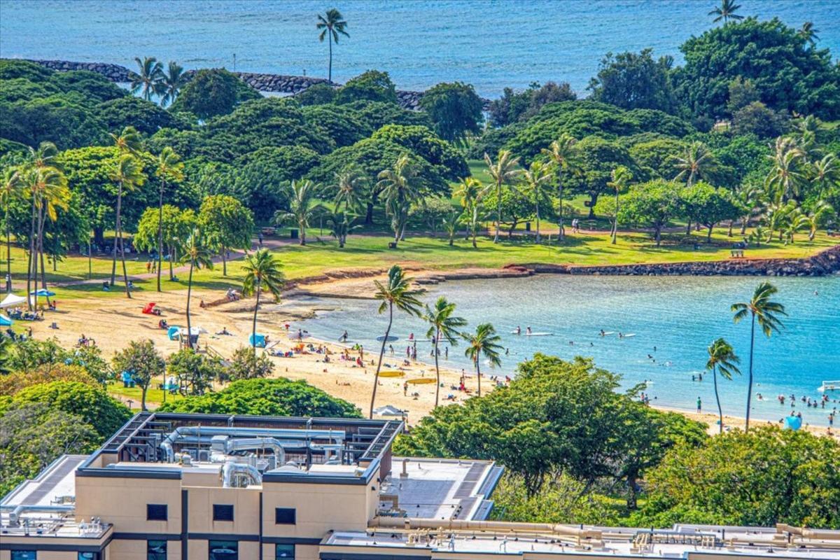 Sky Ala Moana 2307 *