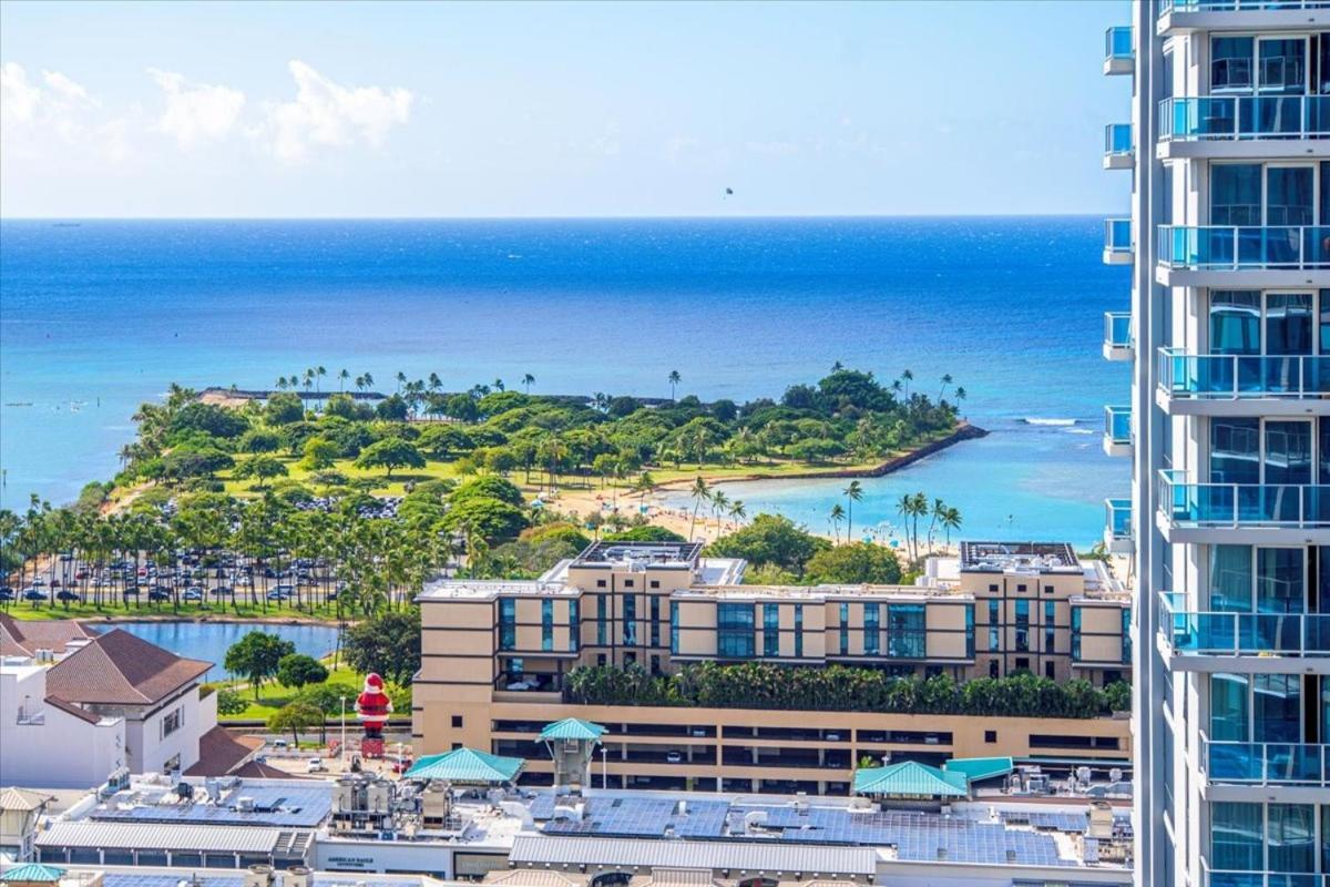 Sky Ala Moana 2307 *