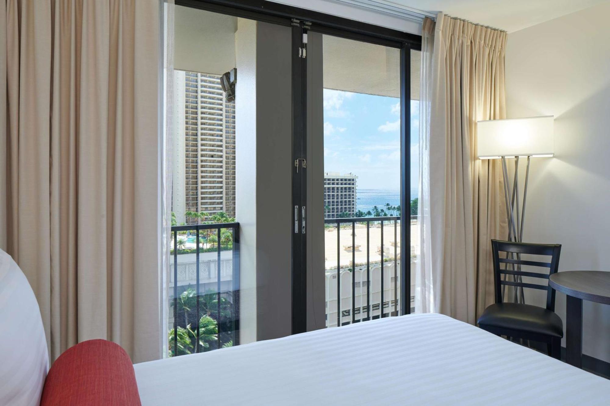 Aqua Palms Waikiki