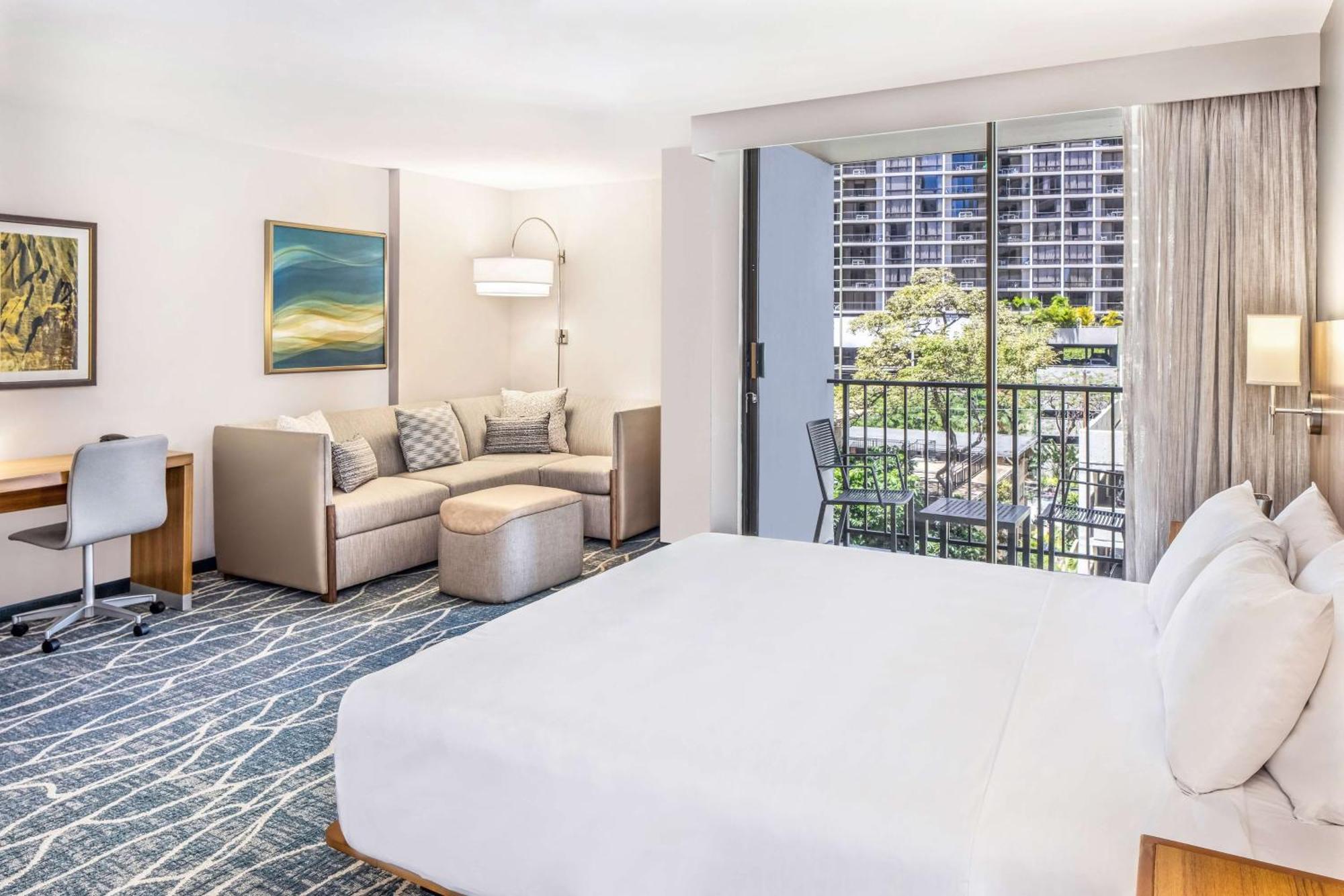 Hyatt Place Waikiki Hotel 4*