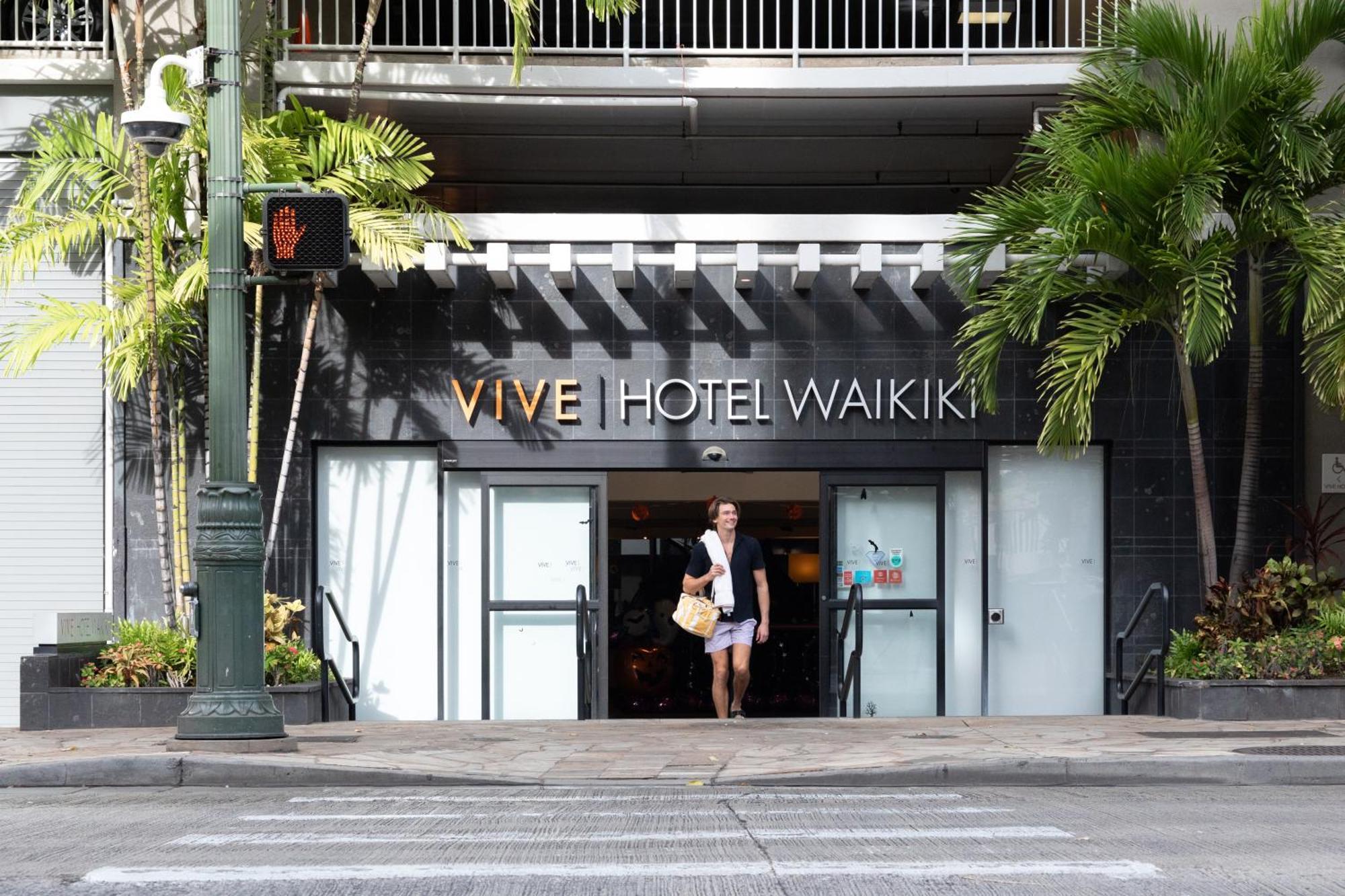 Vive Waikiki Hotel 3*