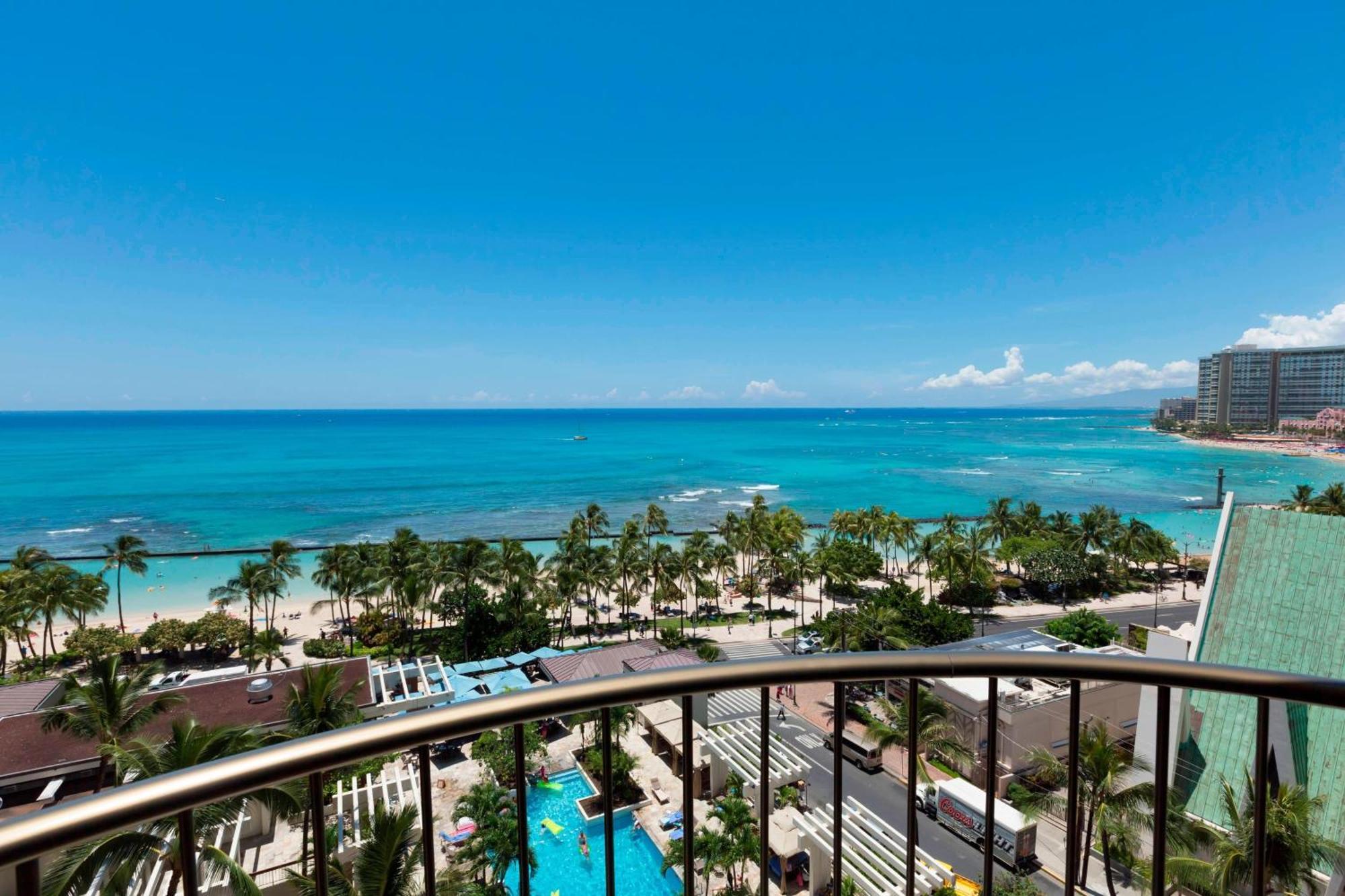 Resort Waikiki Marriott &