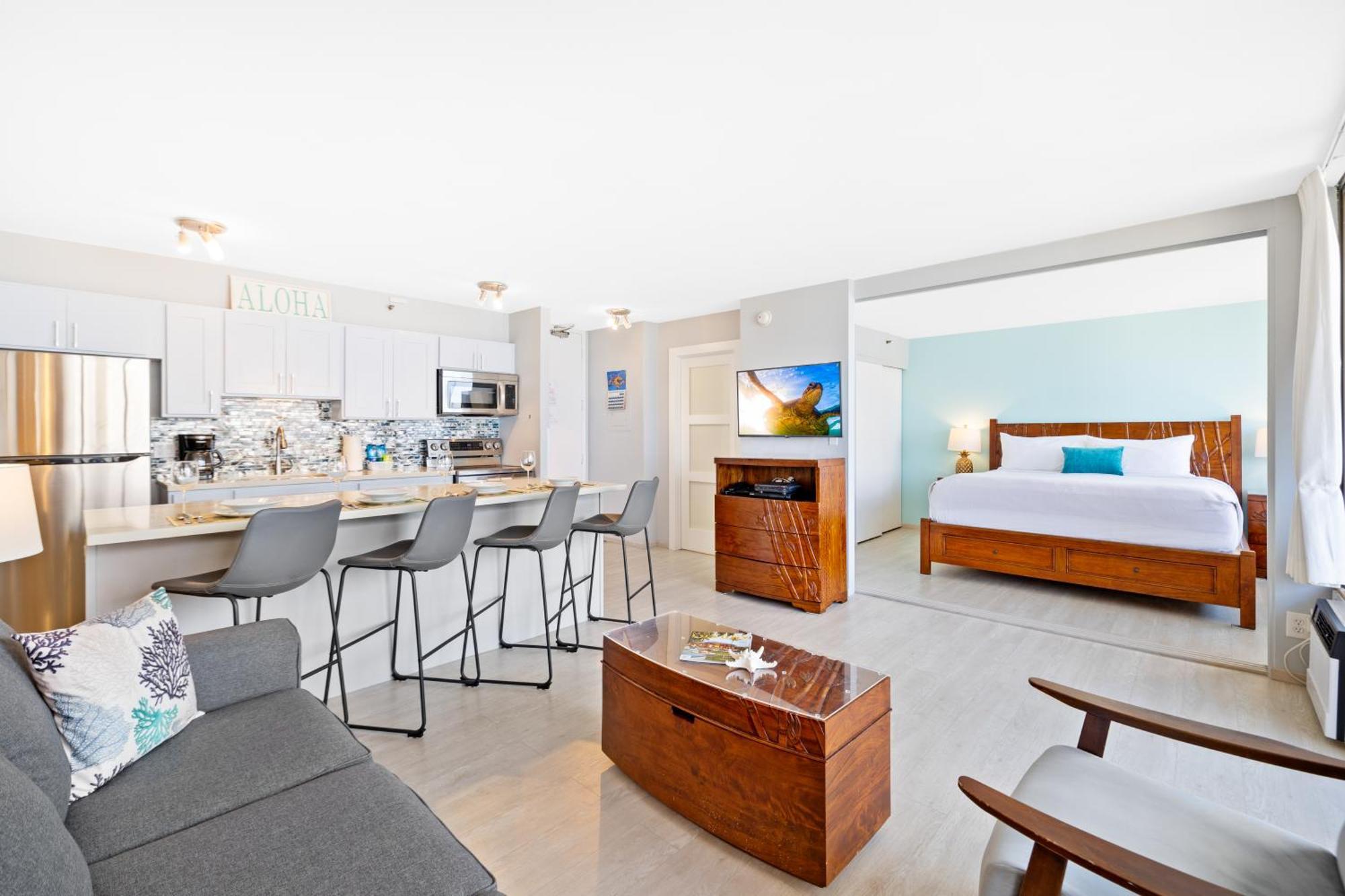 Apartment Heart Of Waikiki - Ocean View With Free Parking *