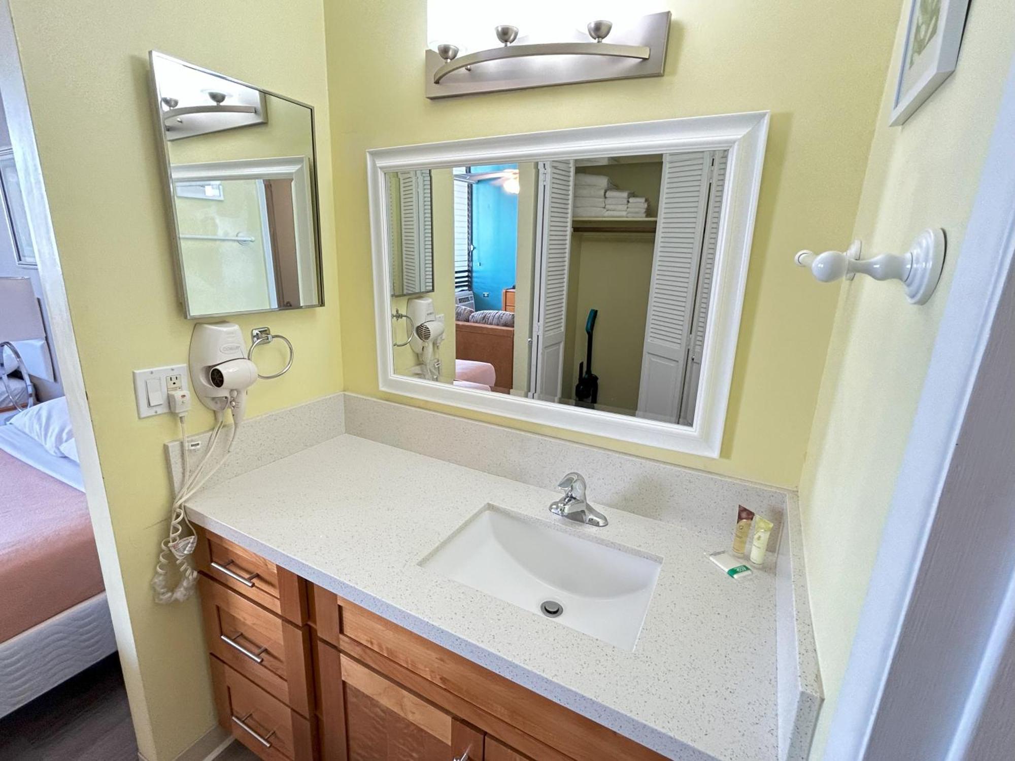 Royal Kuhio 1704 - Spacious With Stunning Mountain Views In The Heart Of Waikiki! Holiday home