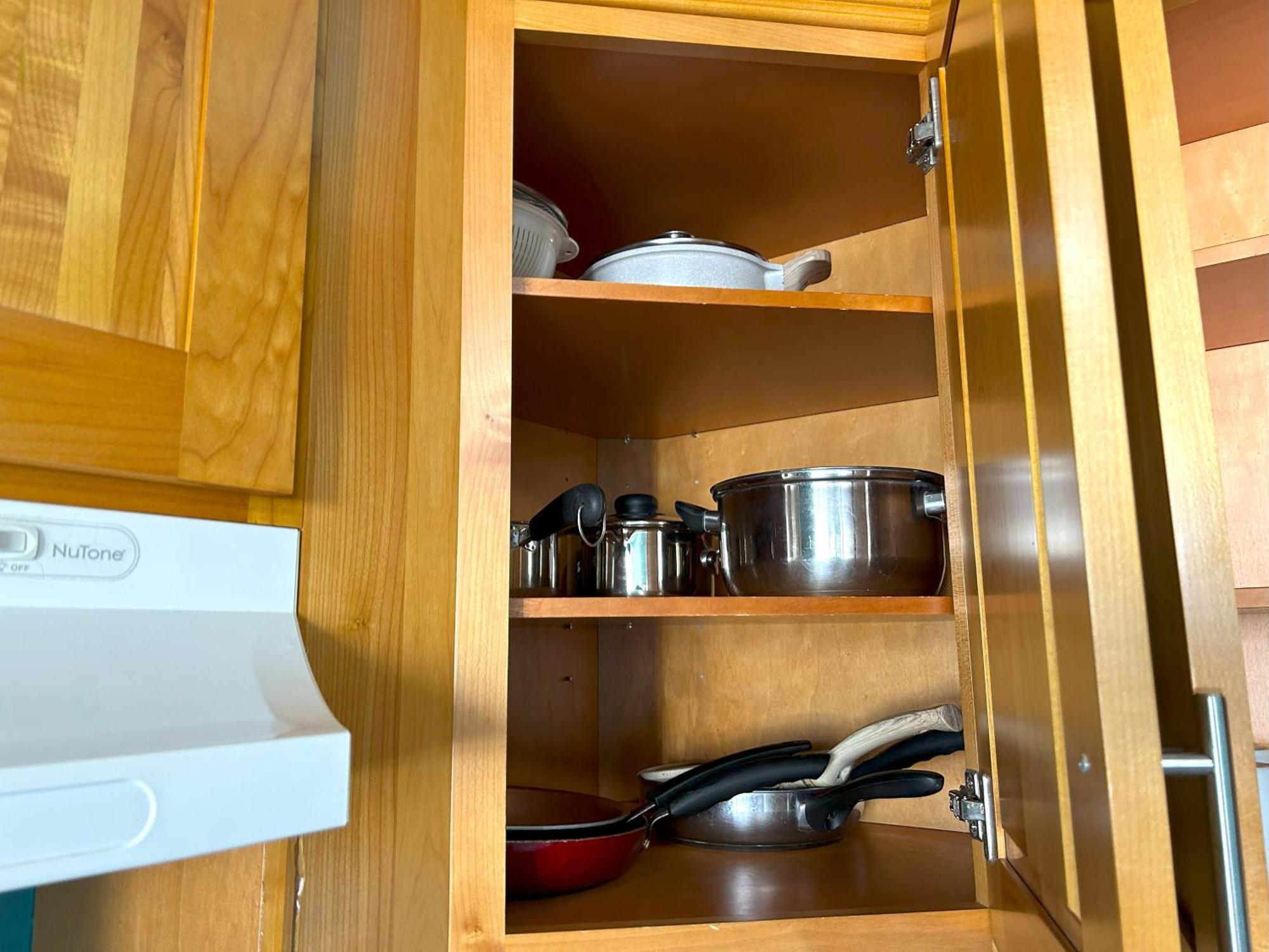 Royal Kuhio 1704 - Spacious With Stunning Mountain Views In The Heart Of Waikiki!