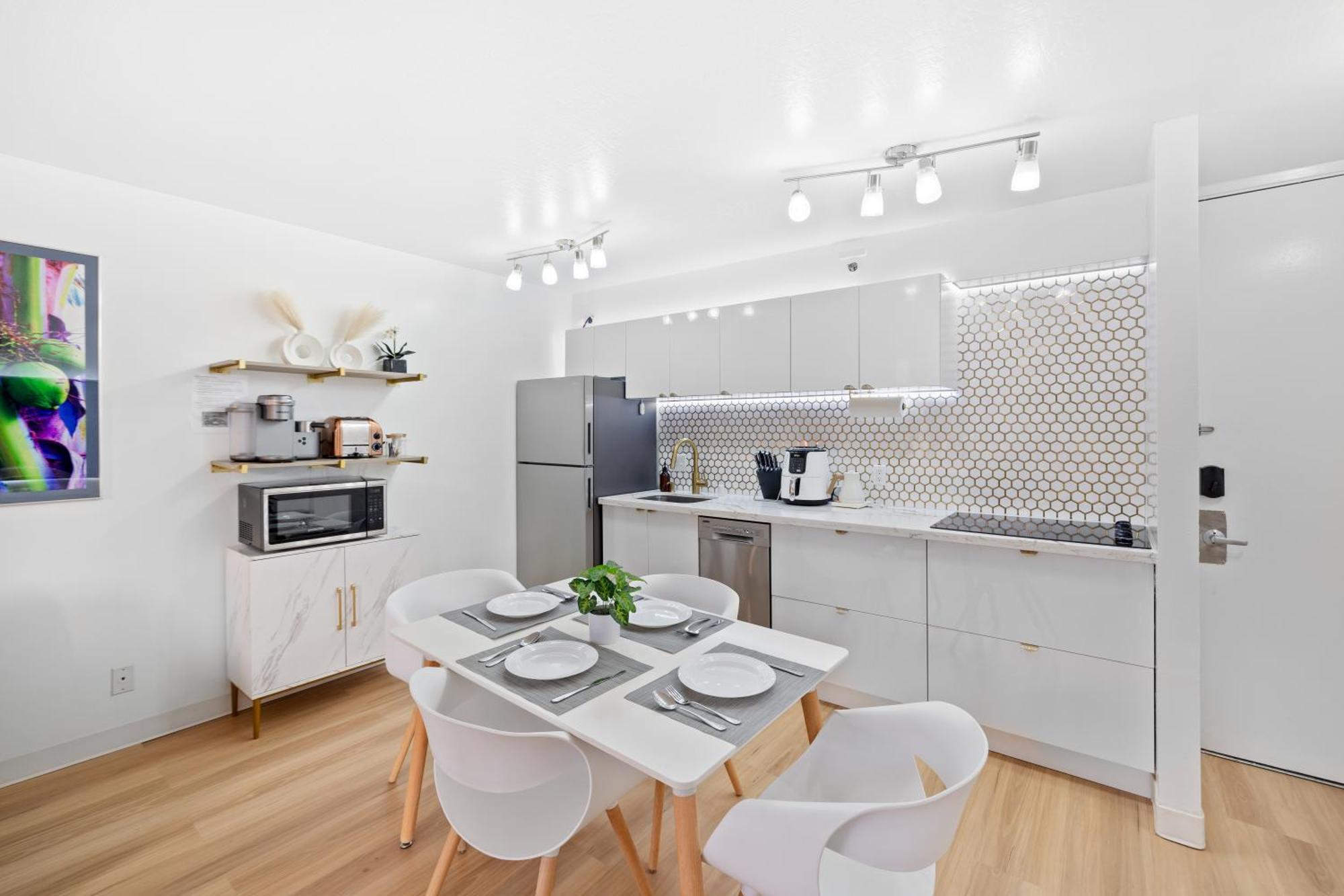 Huge Patio Washerdryer 1 Bedroom Banyan Free Parking 5 Min To Apartment