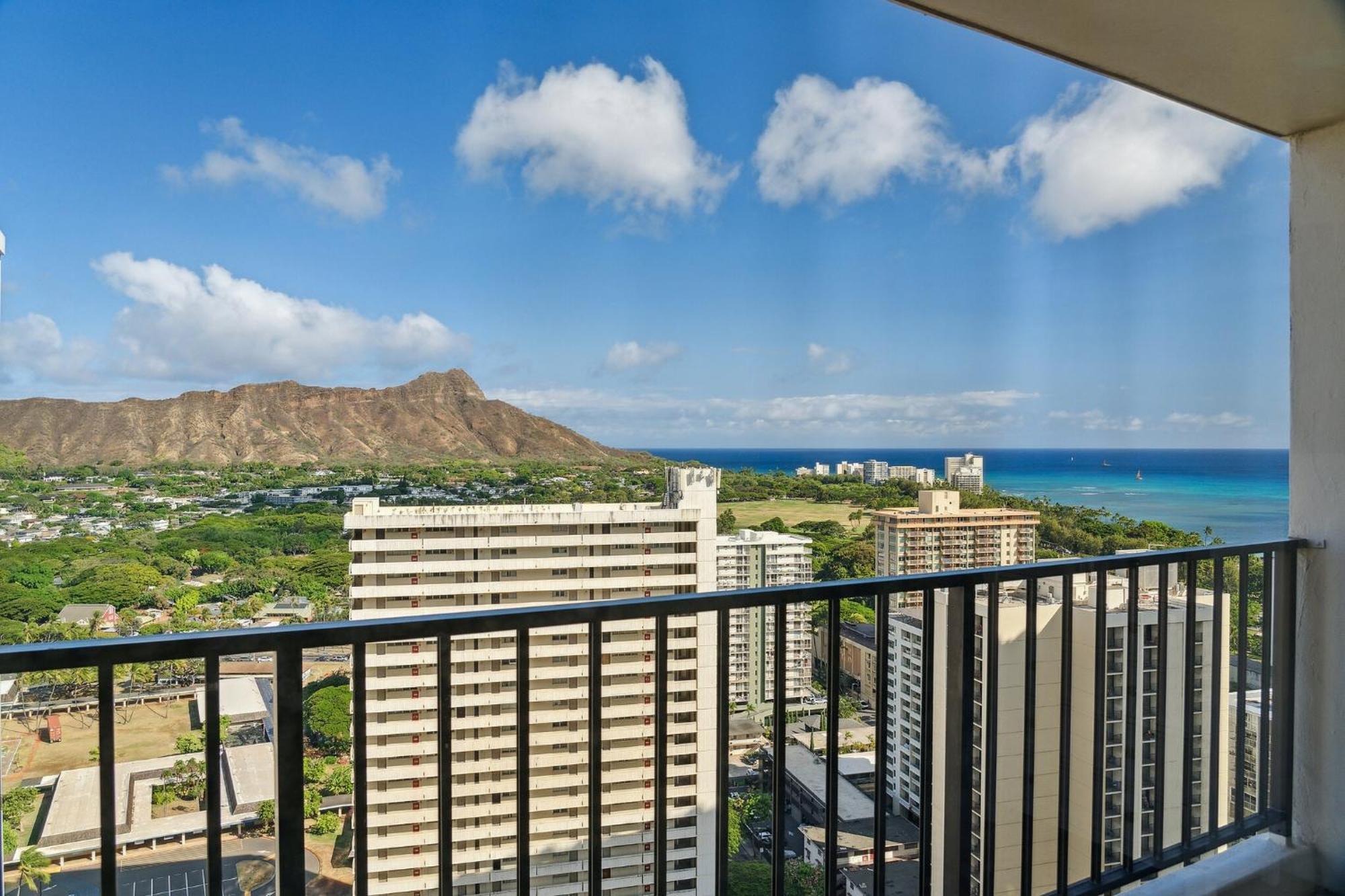 Tower 1 3007 * Honolulu