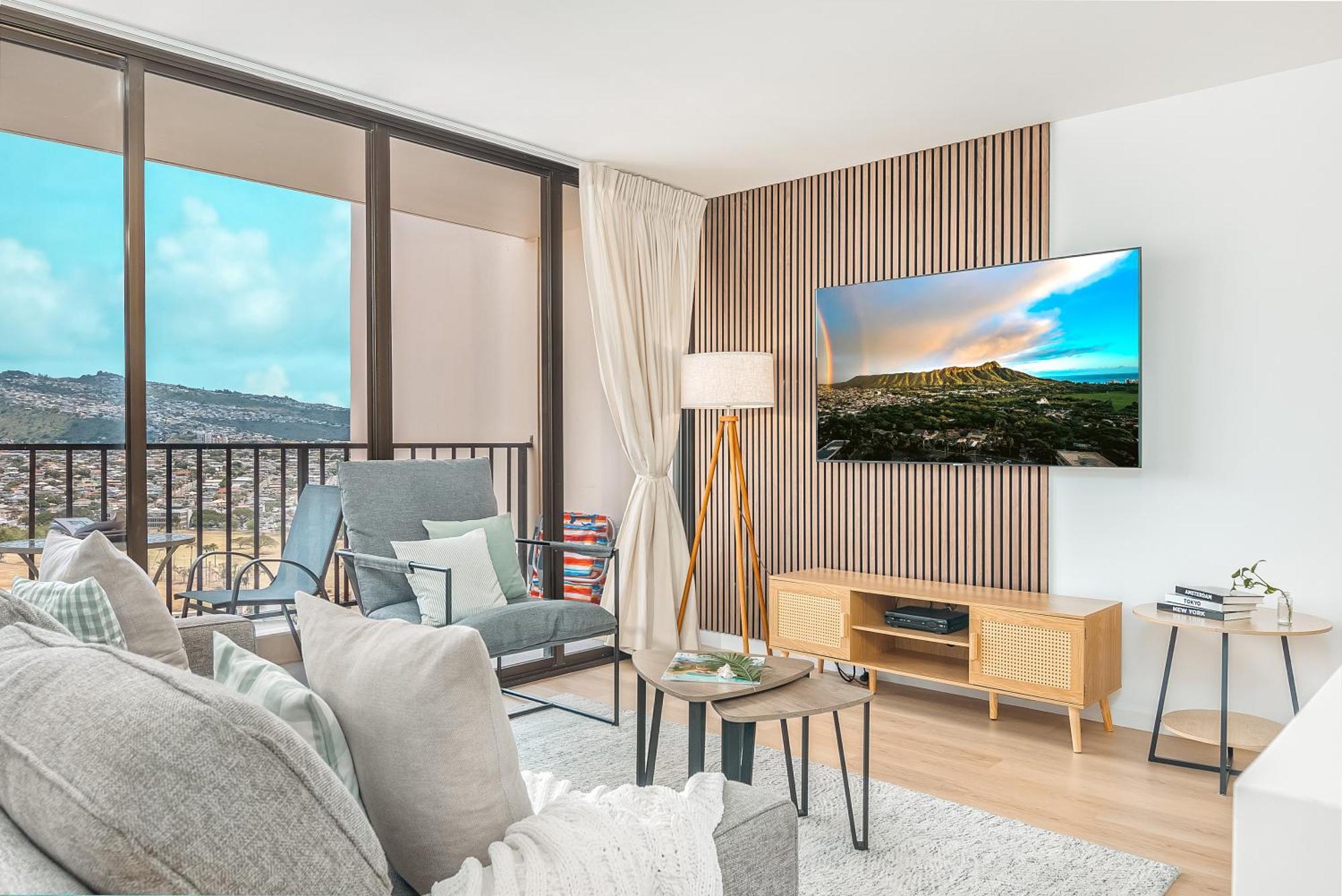 Apartment Tastefully Remodeled With Mountain View & Free Parking! Honolulu