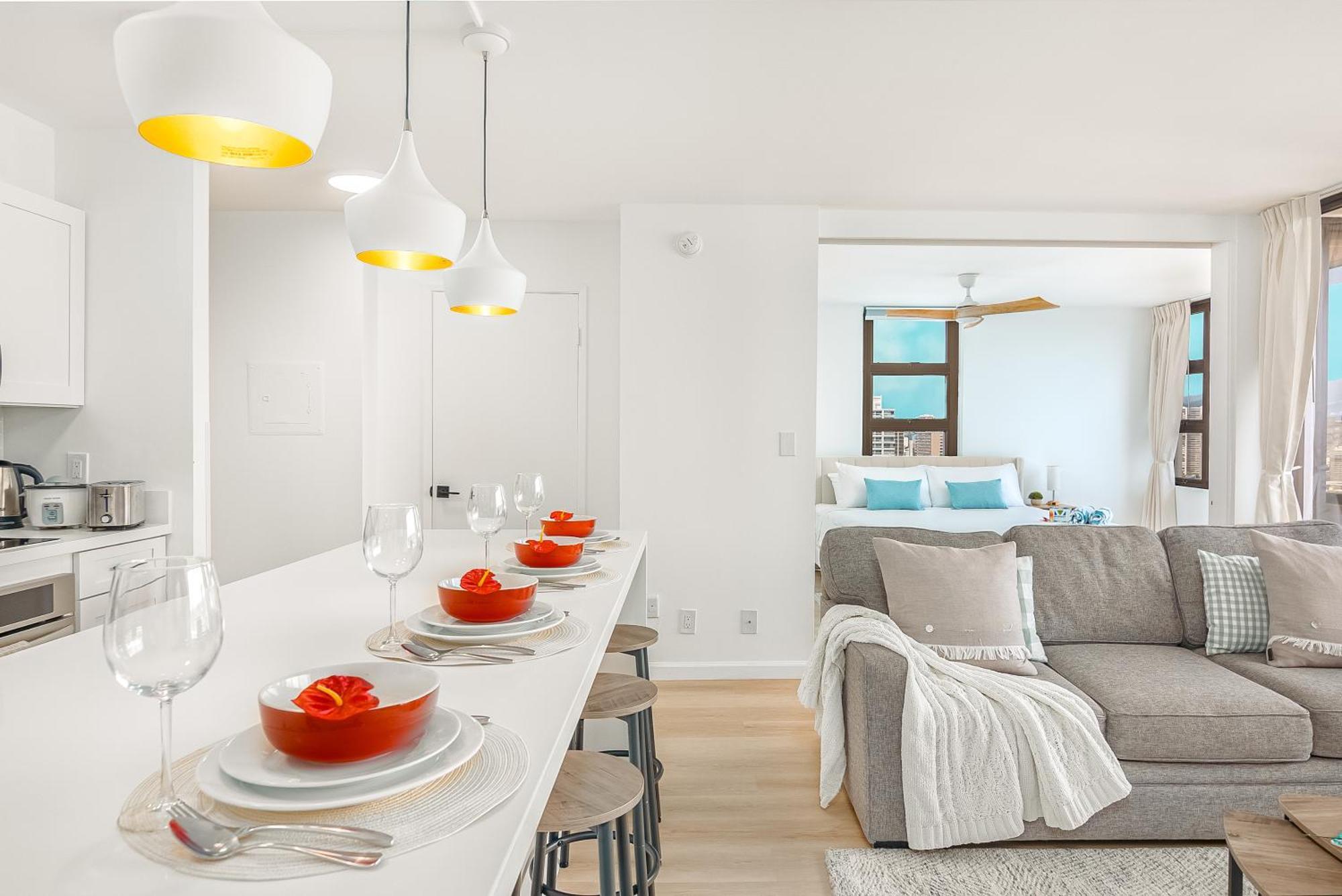 Apartment Tastefully Remodeled With Mountain View & Free Parking! Honolulu