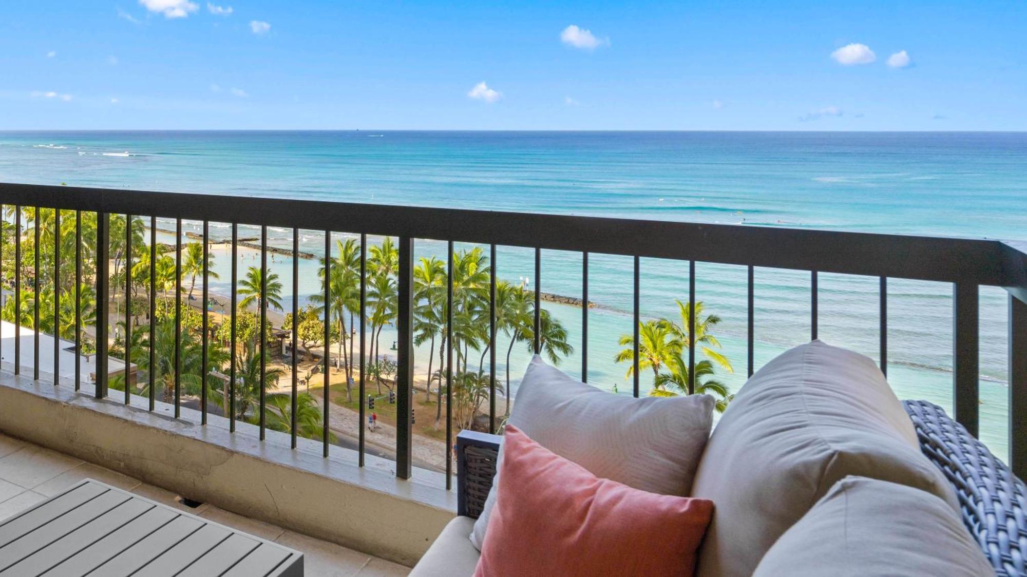 Luxury Oceanfront 2 Bedroom At Waikiki Tower Apartment Honolulu