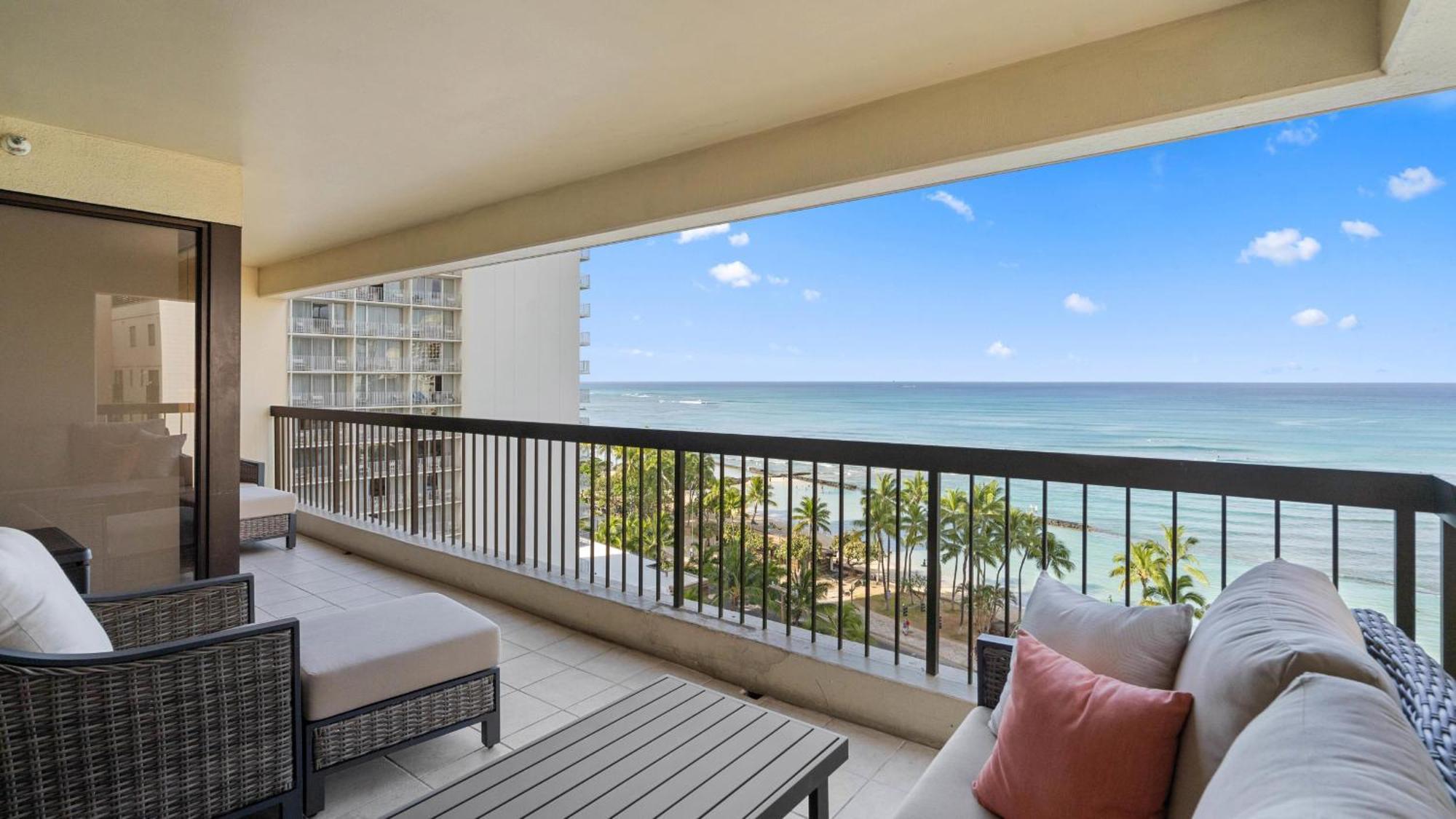 Apartment Luxury Oceanfront 2 Bedroom At Waikiki Tower Honolulu