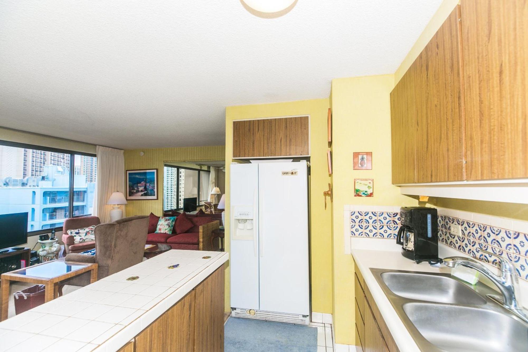 Spacious With Private Balcony At Discovery Bay - Free Wifi, Near Beaches! Apartment *