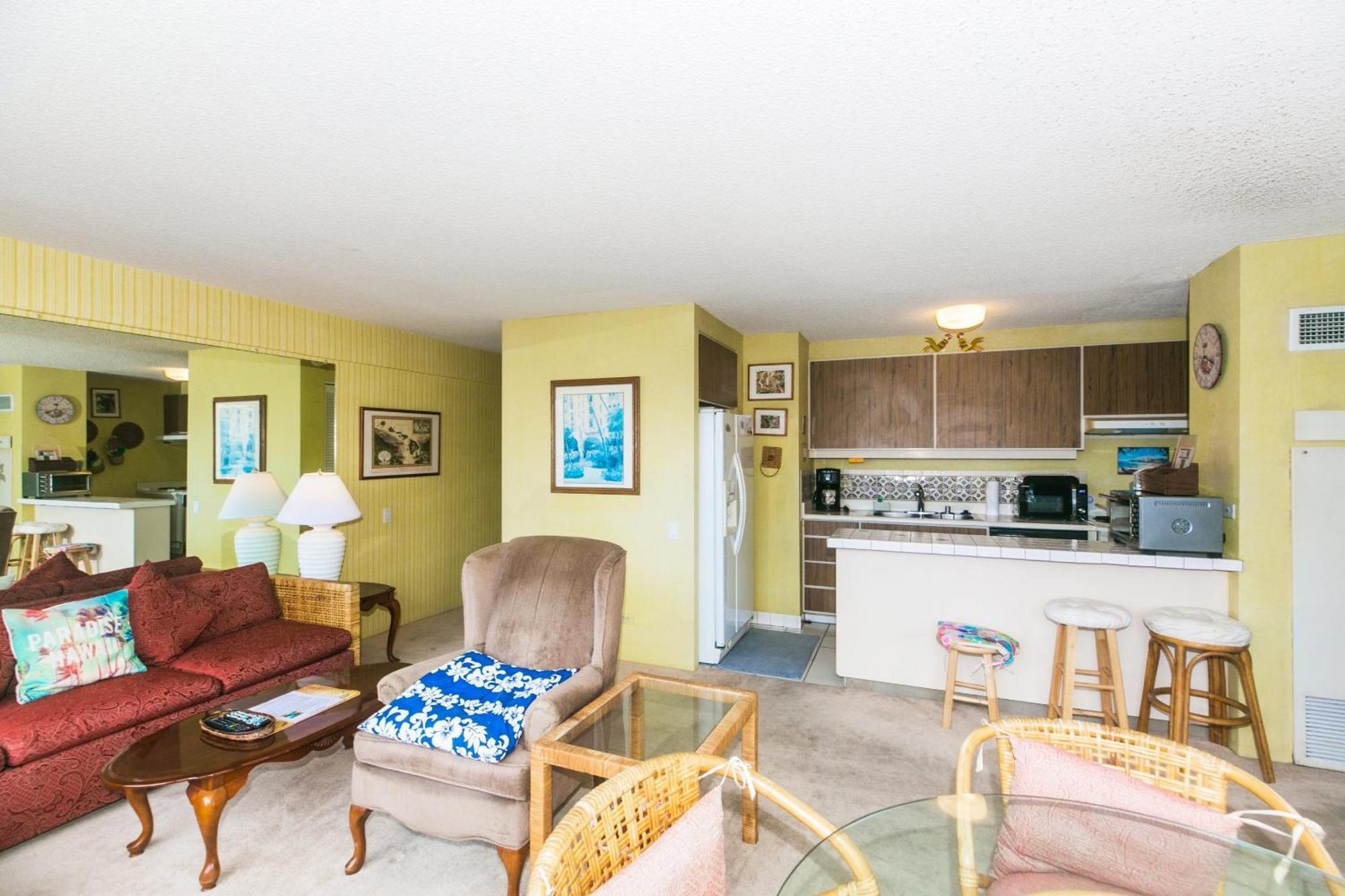 Spacious With Private Balcony At Discovery Bay - Free Wifi, Near Beaches! * Honolulu