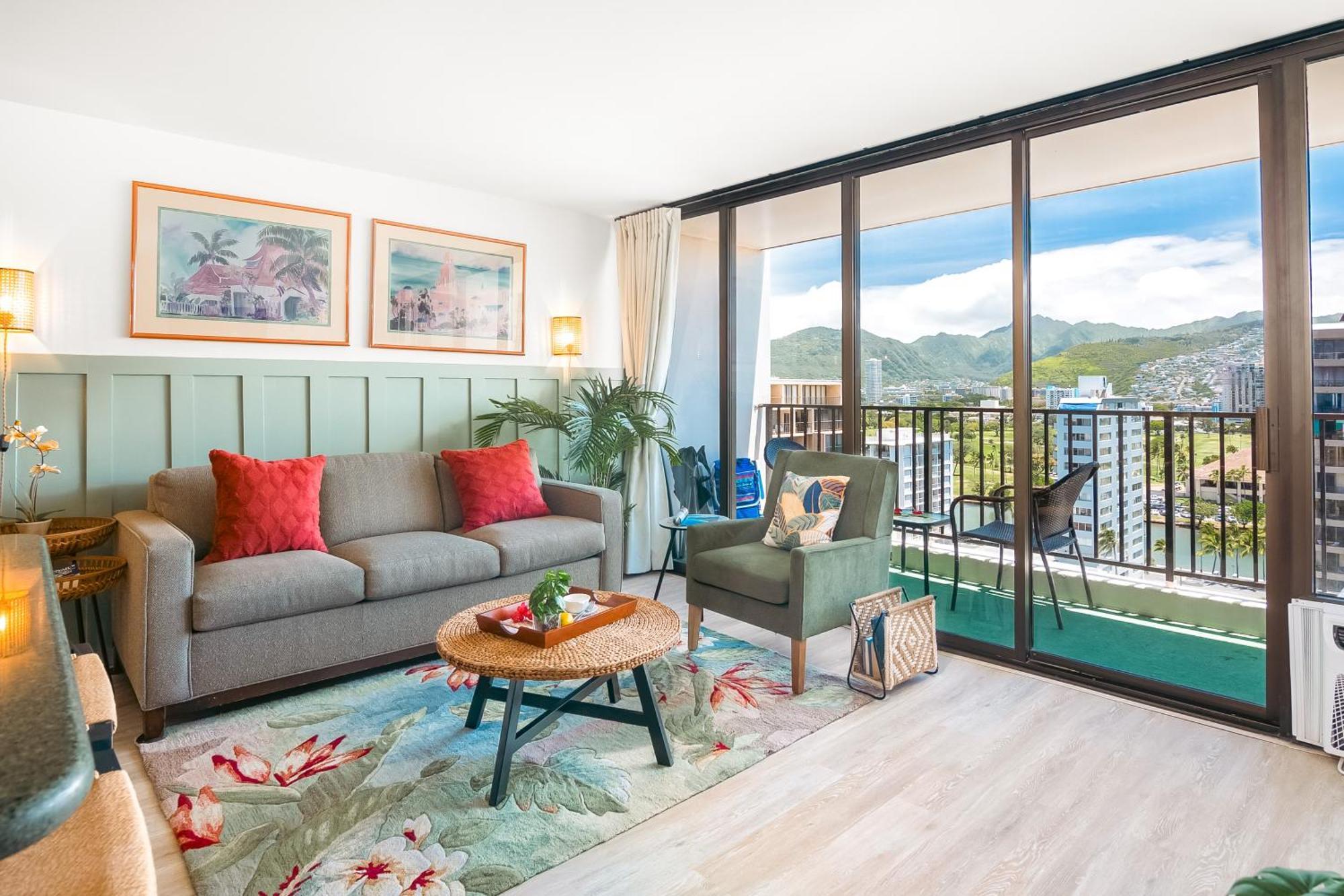 Mountain View W/ King-size Bed, Free Parking Apartment Honolulu