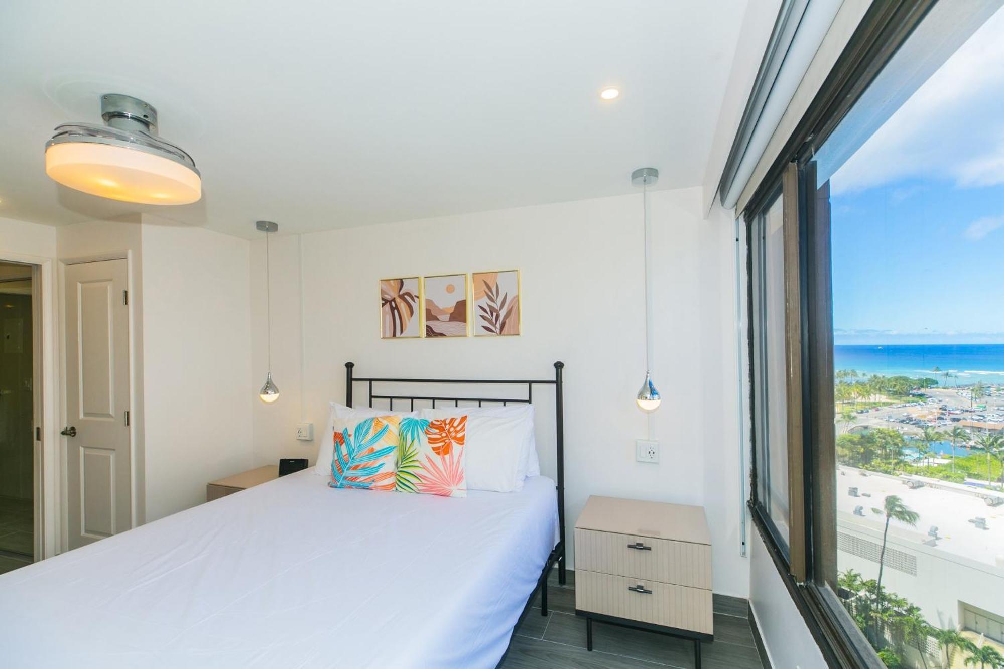 Spacious With Private Balcony At Discovery Bay - Free Wifi, Near Beaches! * Honolulu