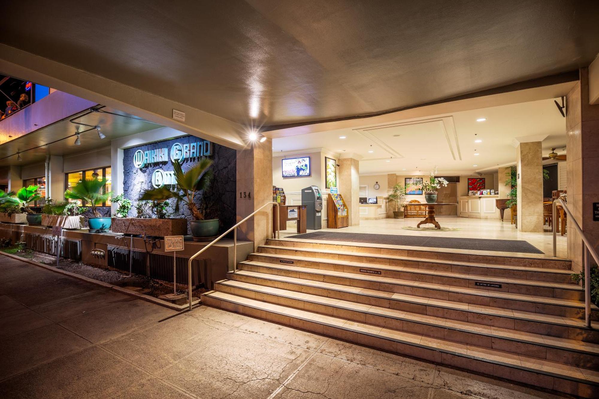 Hotel Castle At Waikiki Grand 2*