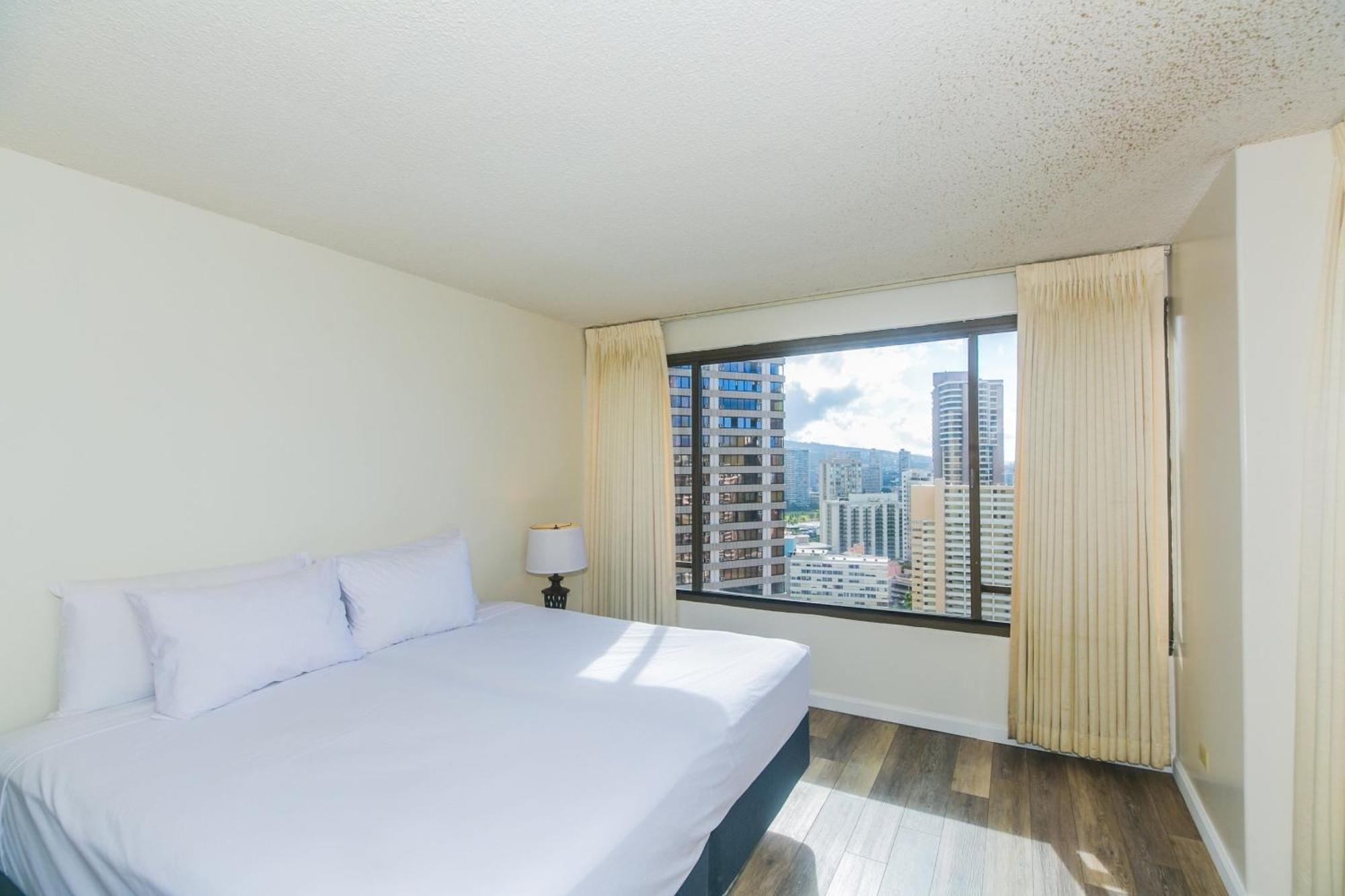 Spacious With Private Balcony At Discovery Bay - Free Wifi, Near Beaches! * Honolulu