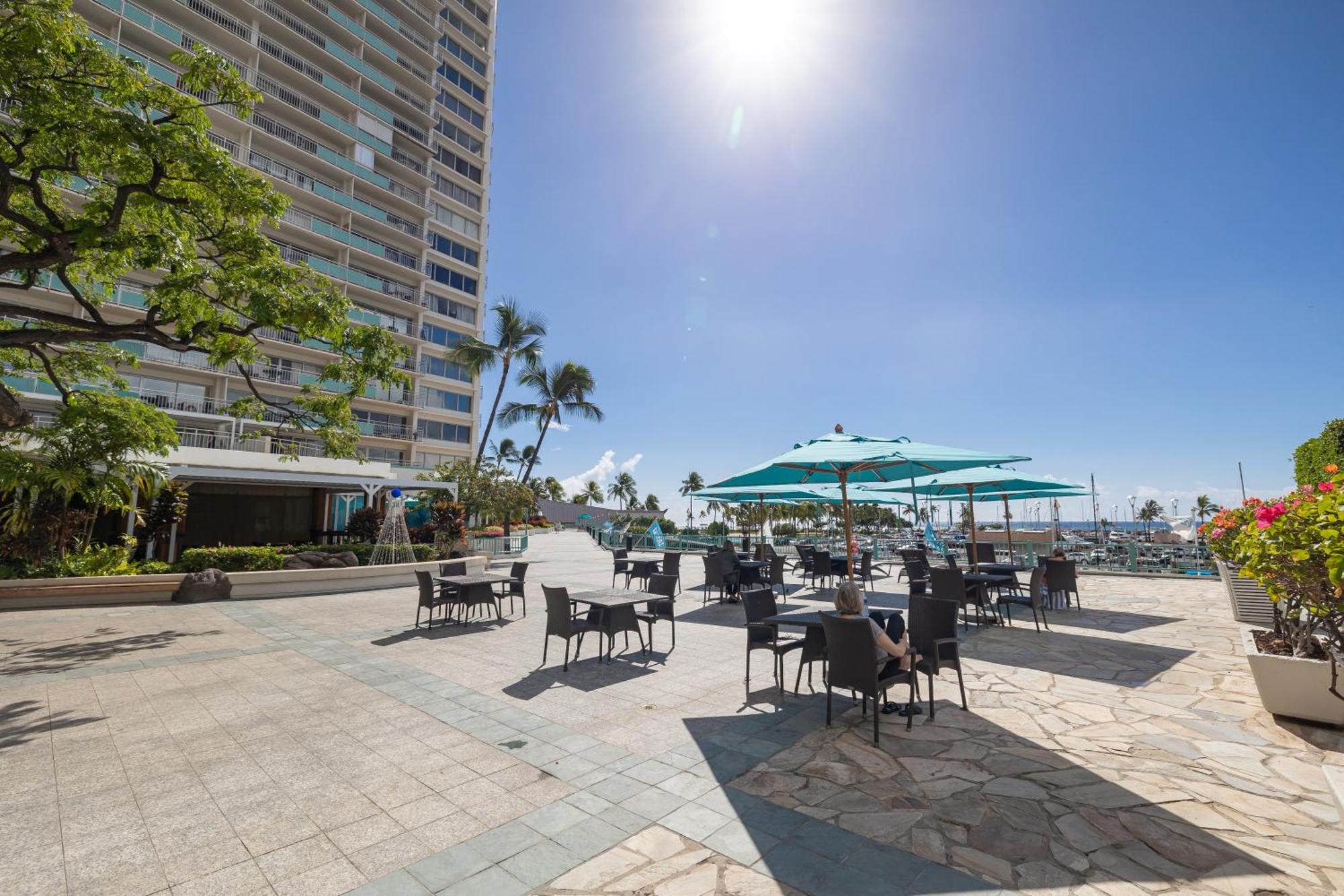 Waikiki View At The Ilikai, Close To Apartment *