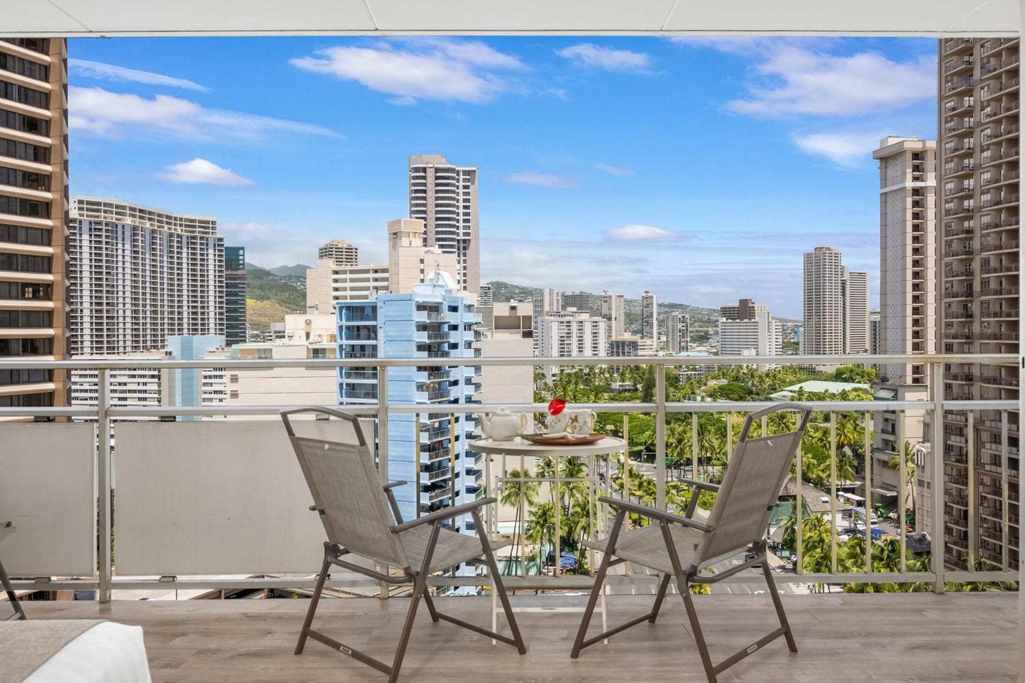 Waikiki View At The Ilikai, Close To *