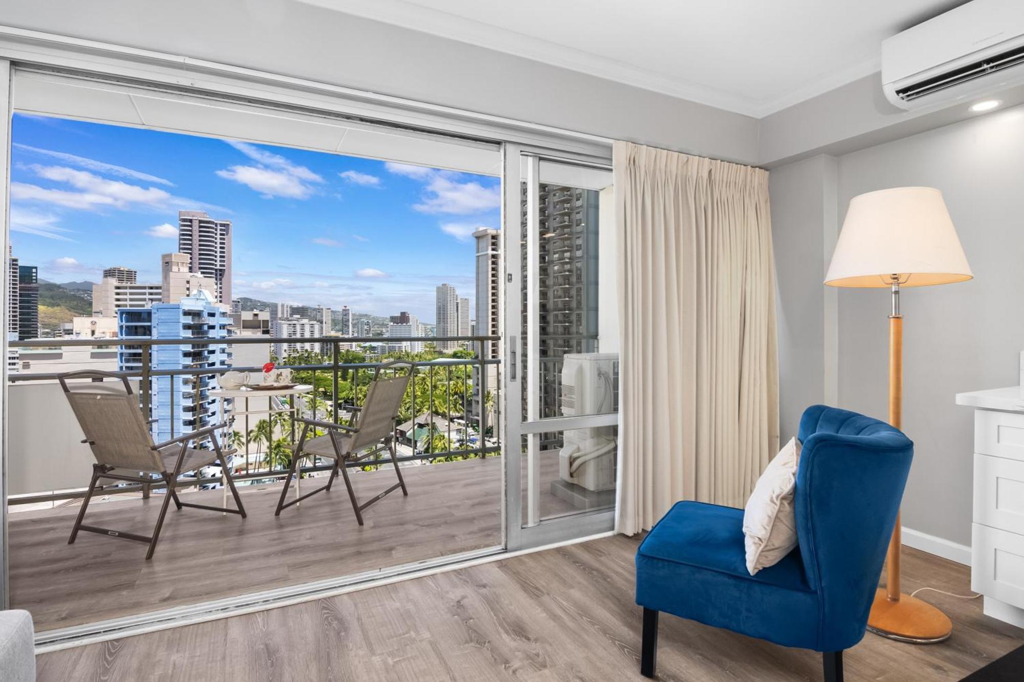 Waikiki View At The Ilikai, Close To Apartment *
