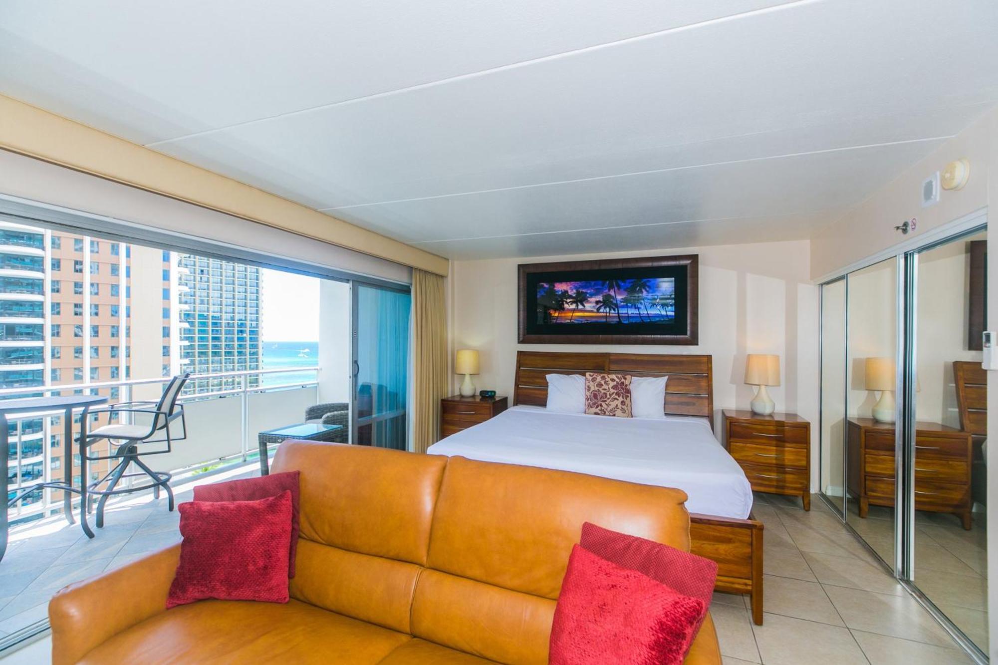 Ilikai Tower 1342 Lagoon View 1br