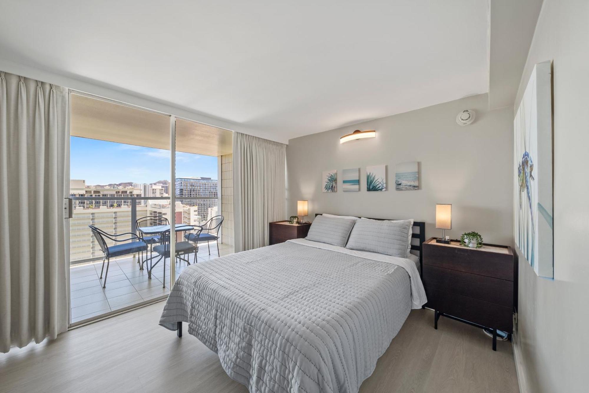 Amazing View Waikiki 28th Floor 1br Family And Group *