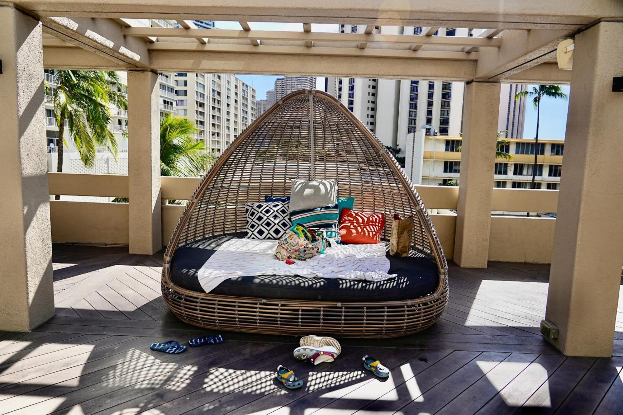 ~four-star Serviced * Honolulu