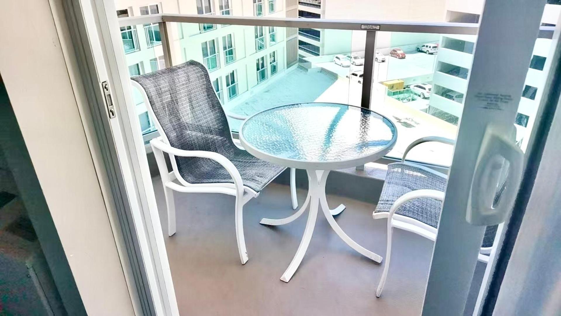 ~four-star Serviced * Honolulu