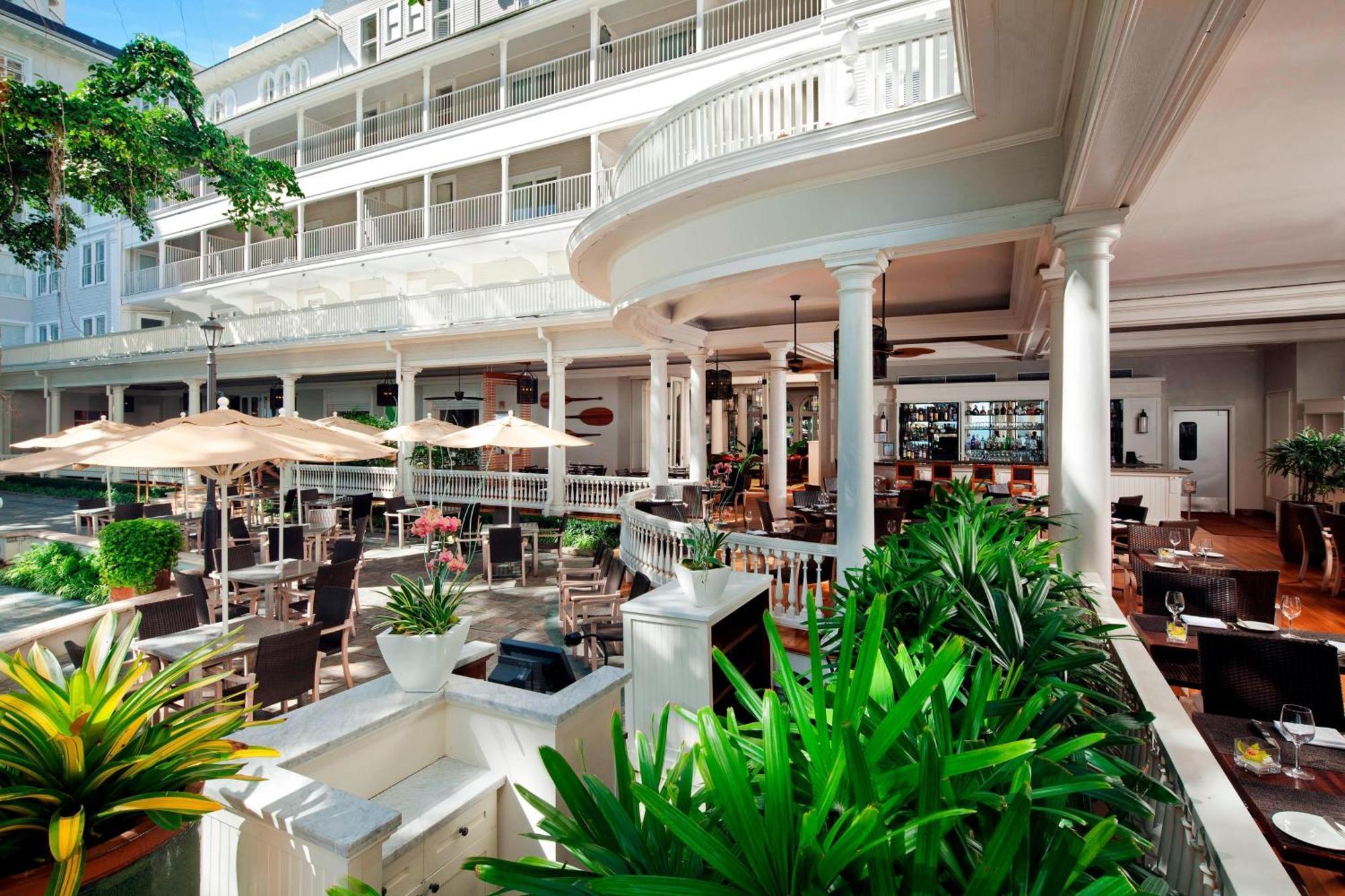 Moana Surfrider, A Westin & Spa, Waikiki Resort 4*