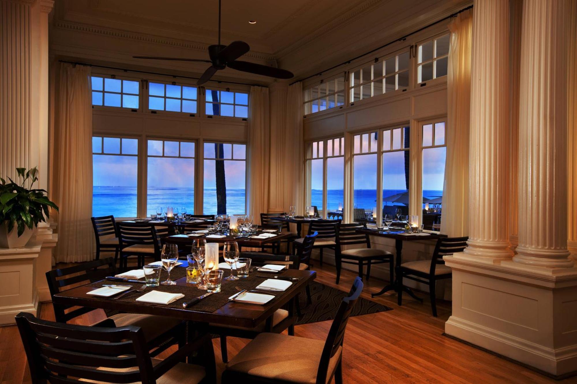 Moana Surfrider, A Westin & Spa, Waikiki 4*