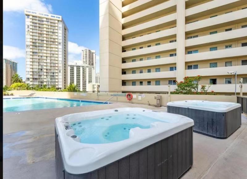 Waikiki Canal Family 6person