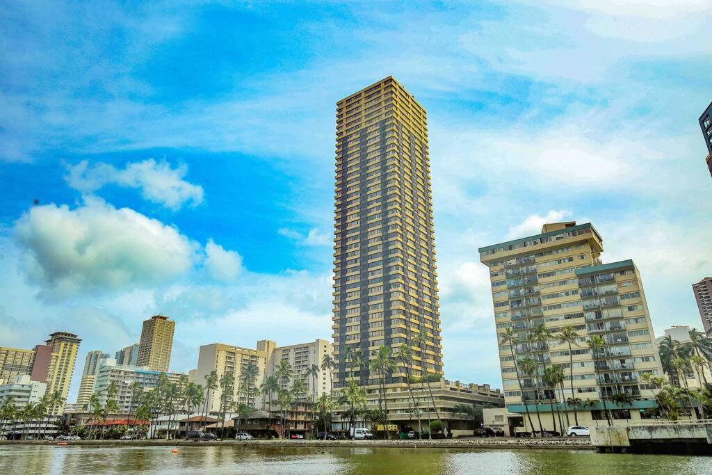 Waikikibeach Familyroom For 10 People River View Apartment