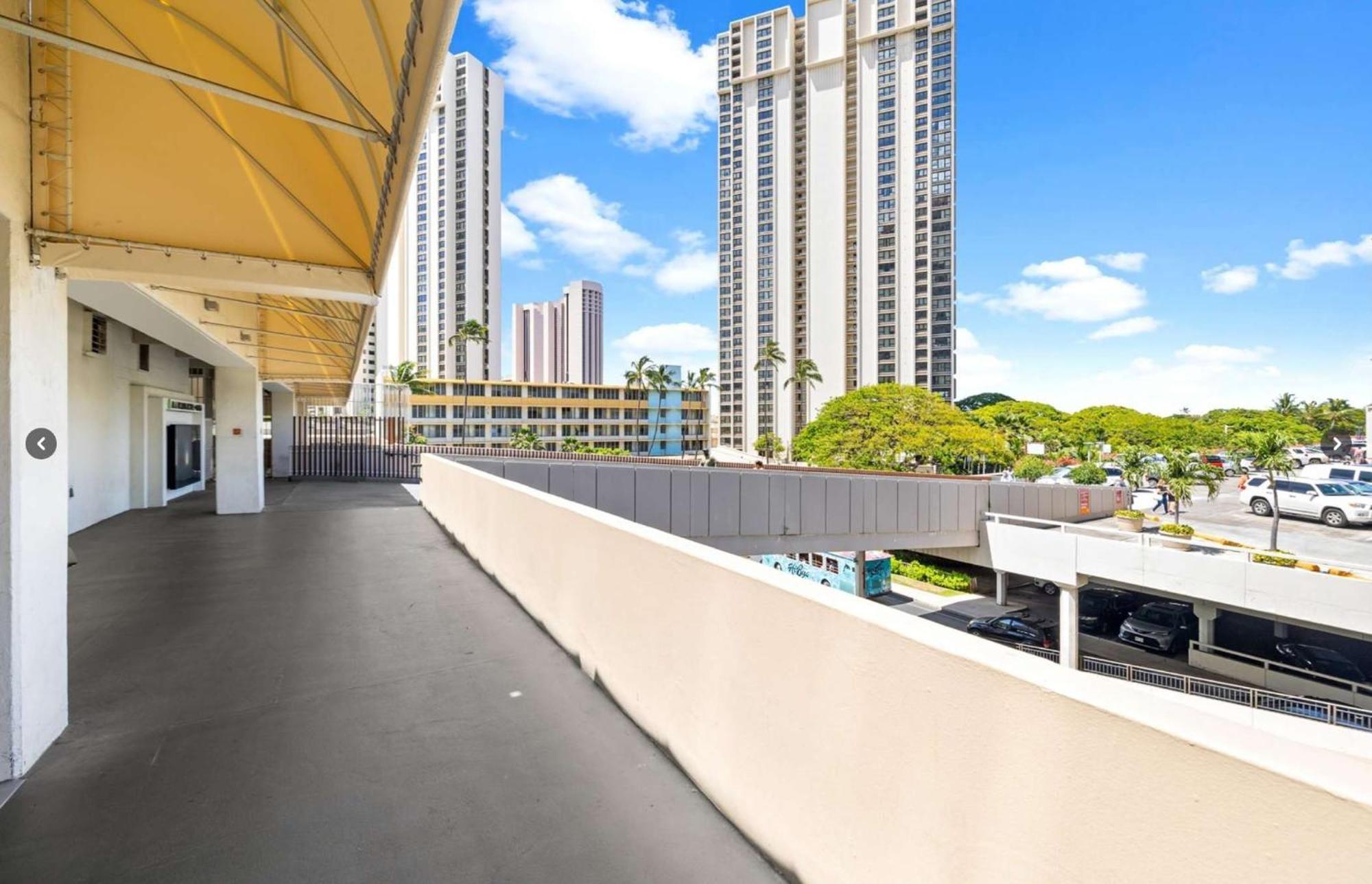 Stunning Ala Moana 1br W Balcony & Mountain Views 0626 Honolulu