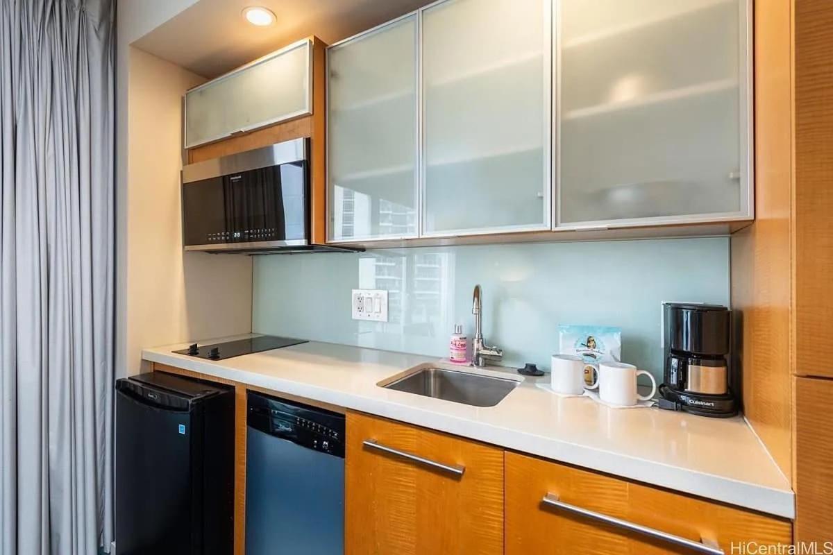 Holiday home Stunning Ala Moana 1br W Balcony & Mountain Views 0626