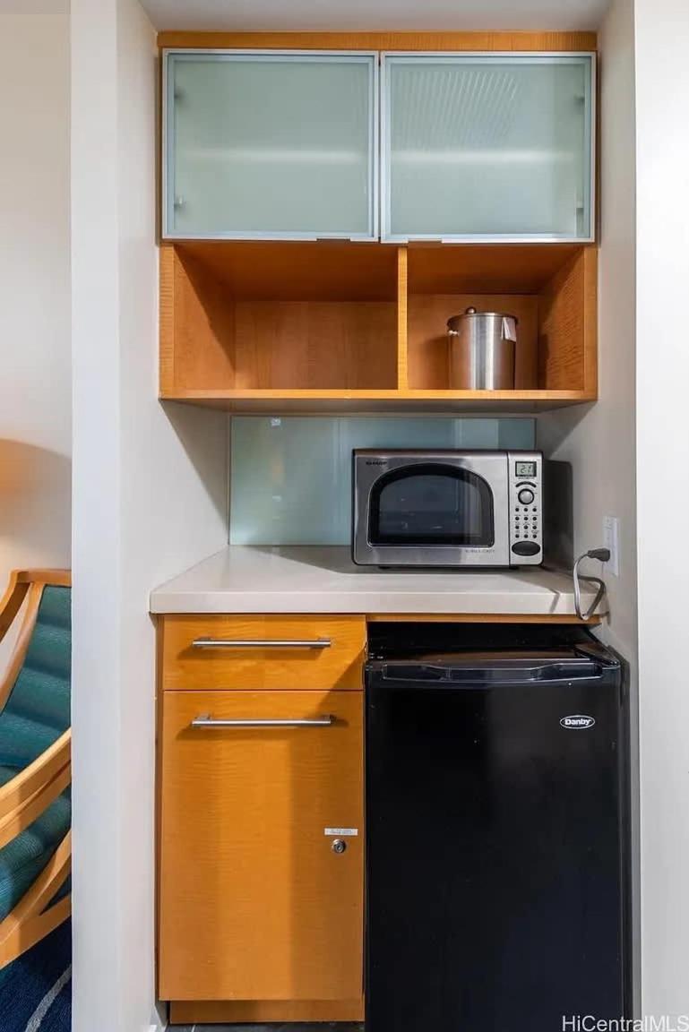 Stunning Ala Moana 1br W Balcony & Mountain Views 0626 Honolulu