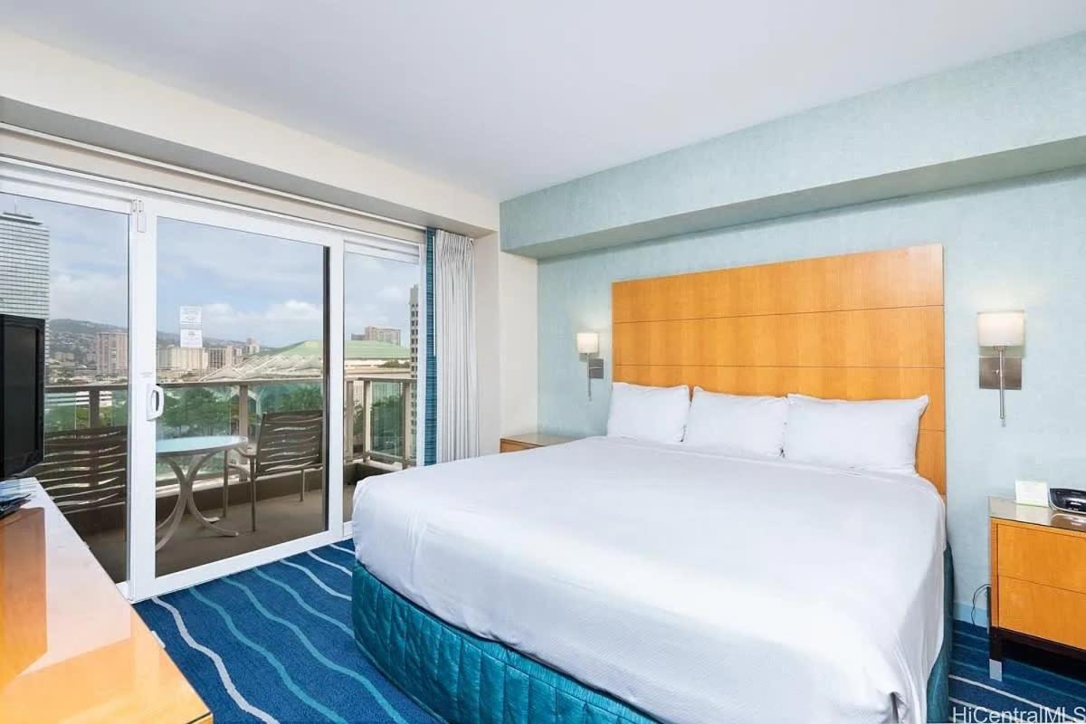 Holiday home Stunning Ala Moana 1br W Balcony & Mountain Views 0626