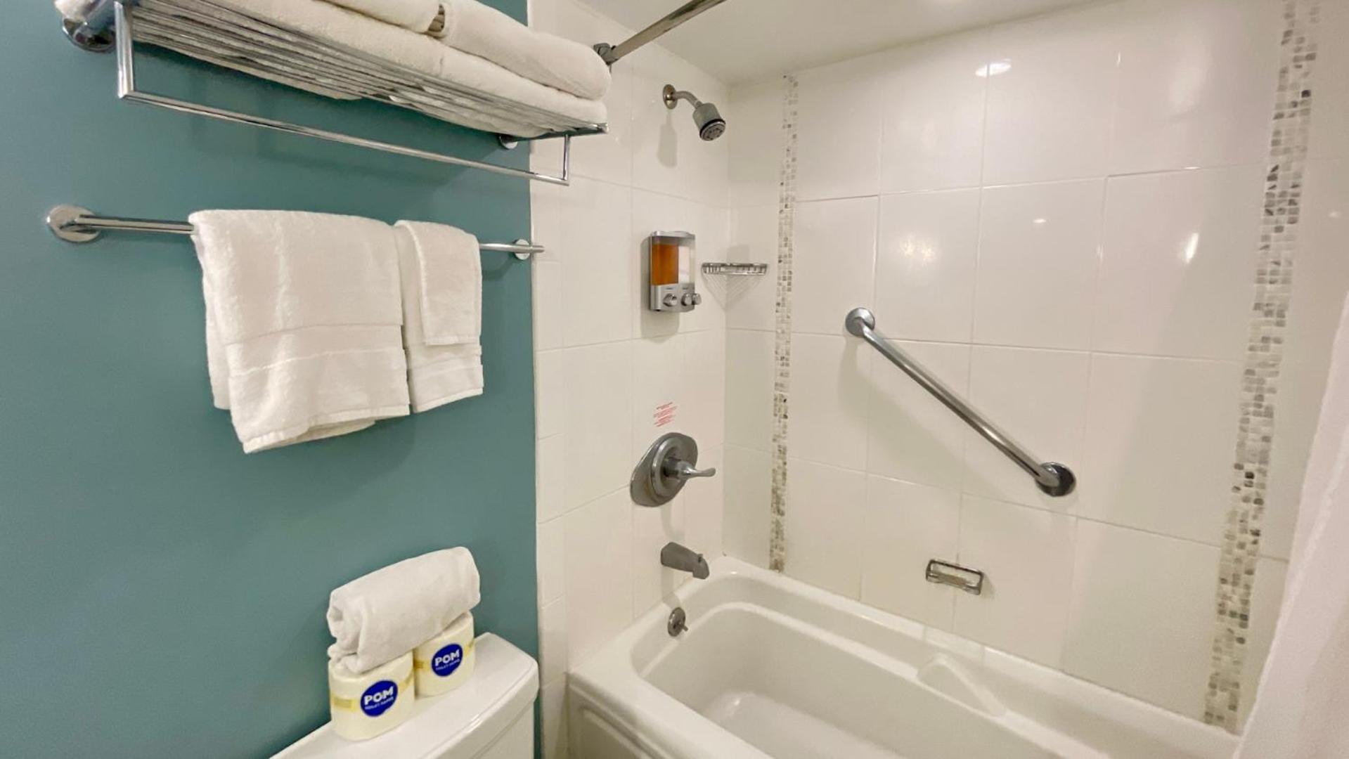Ala Moana 24th Fl R0 Ocean View 2 Double Beds Honolulu