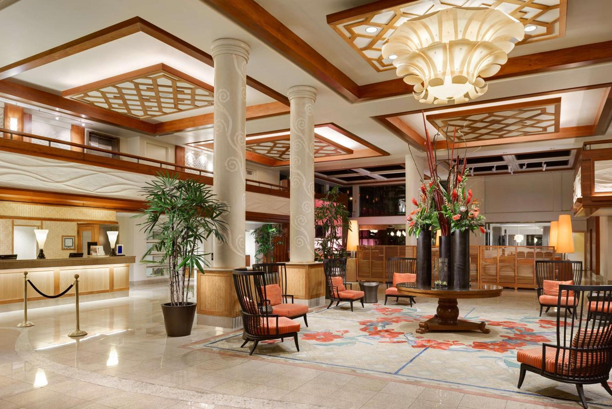 Hilton Waikiki & Resort 4*