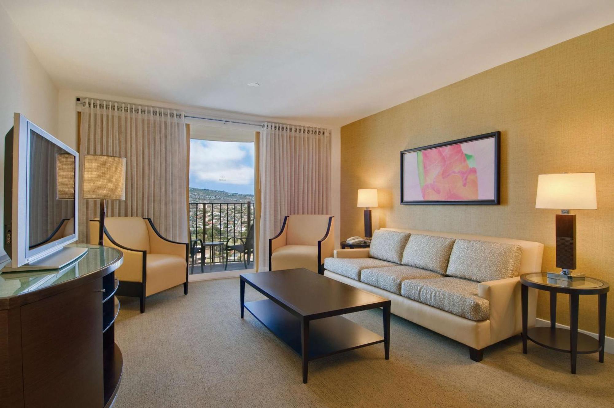 Hilton Waikiki & Resort 4*