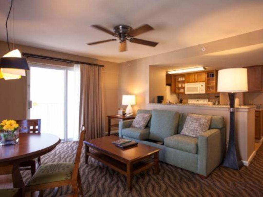 Hotel Club Wyndham At Waikiki Walk
