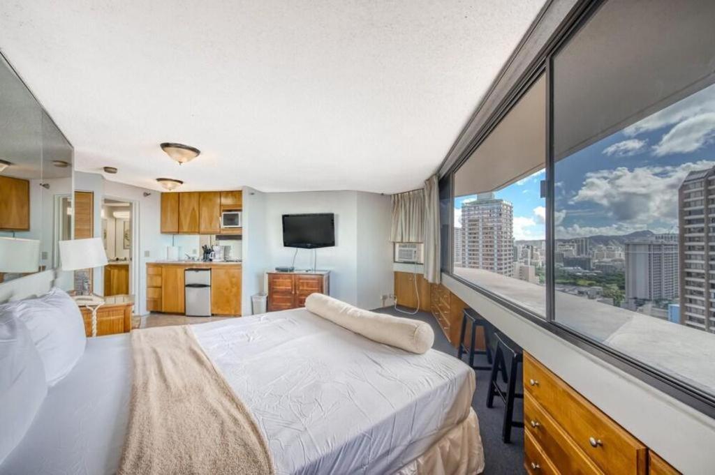 Marina Tower Waikiki Hotel