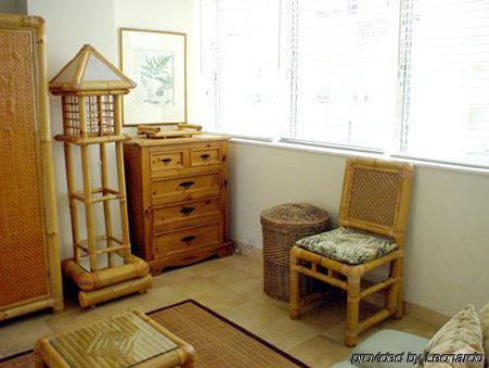 Castle At Waikiki Grand Hotel 2*