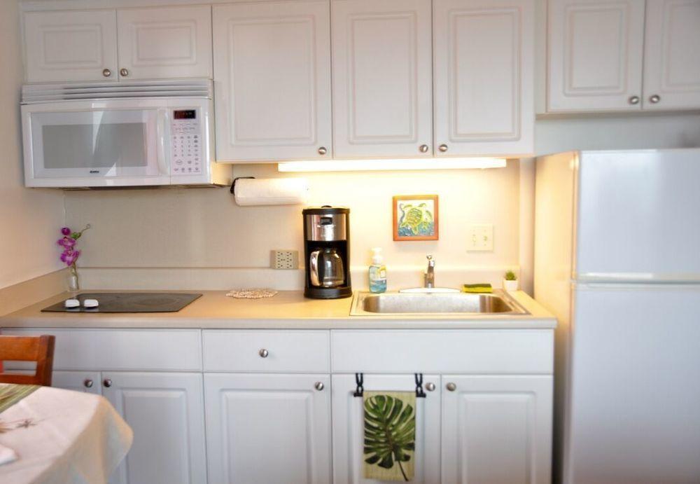 Jenny's Waikiki Apartment