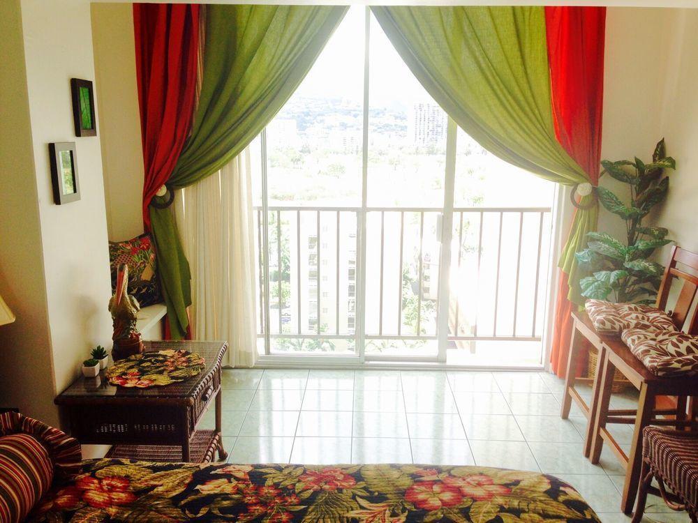 Jenny's Waikiki Apartment