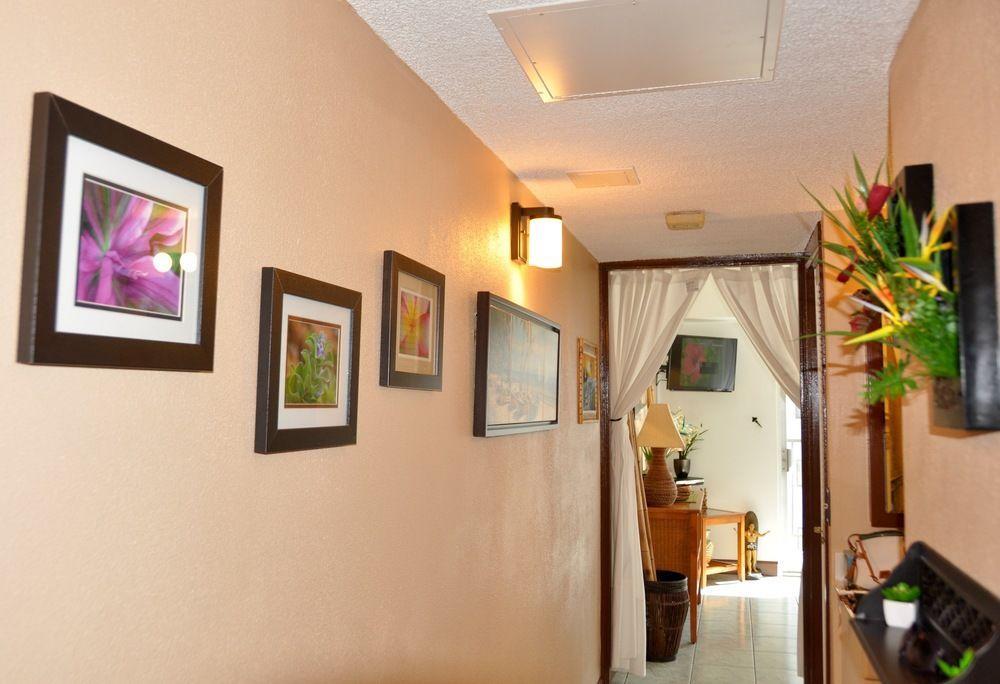 Jenny's Waikiki Apartment