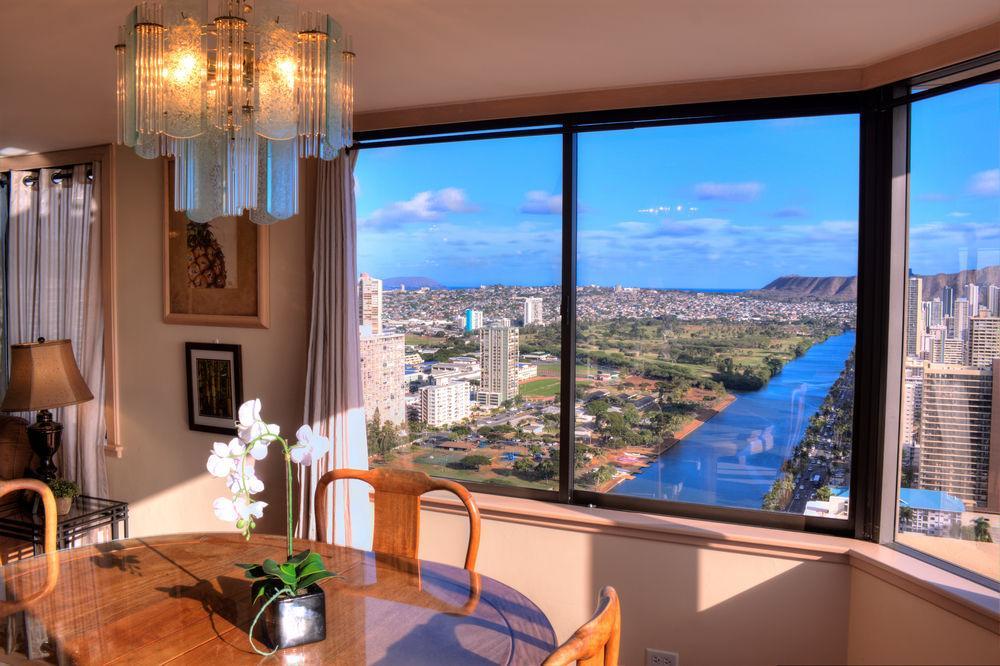 Hotel Waikiki Monarch 2*