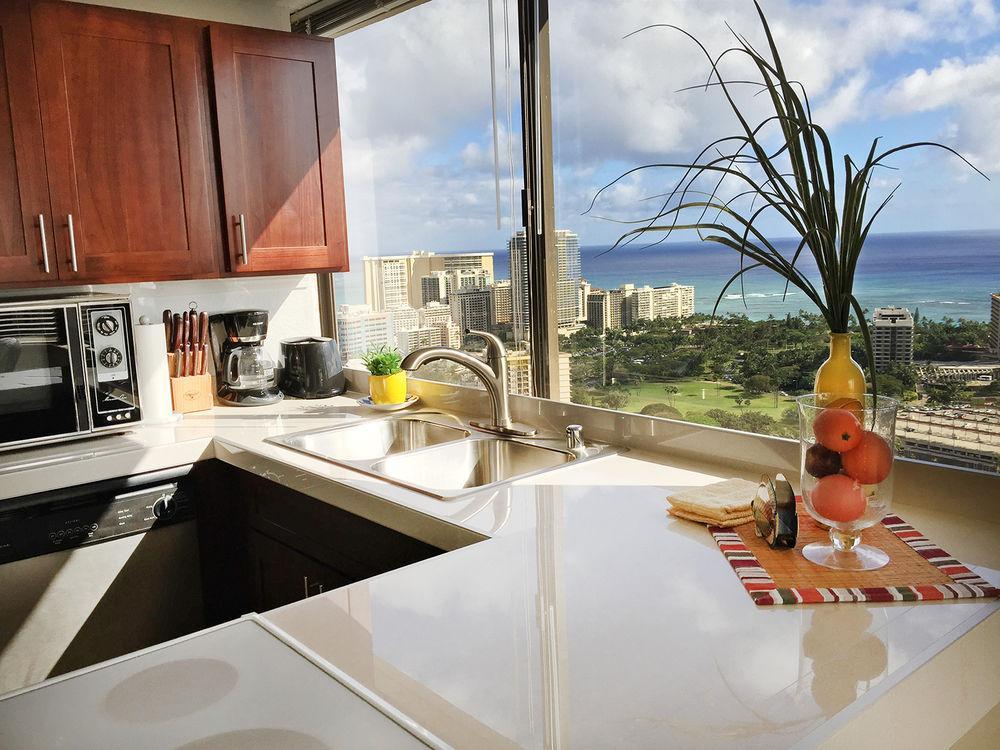 Hotel Waikiki Monarch 2*