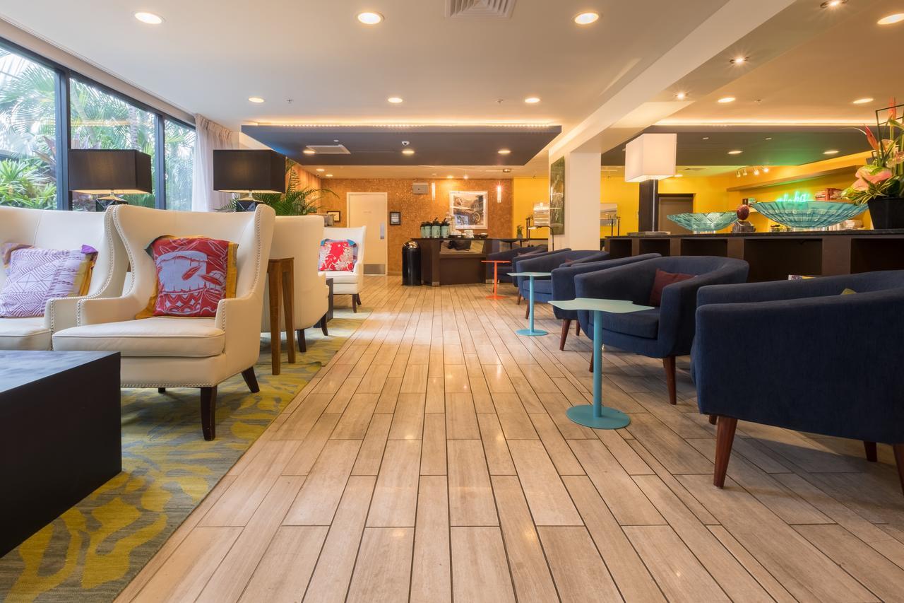 Vive Waikiki Hotel